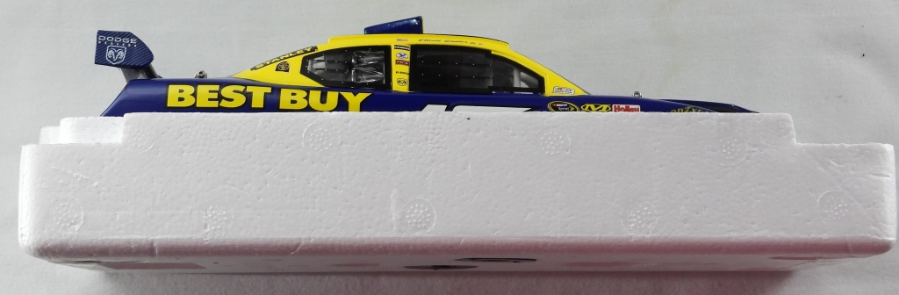 1:24 Scale Model Car #19 Elliot Sadler
