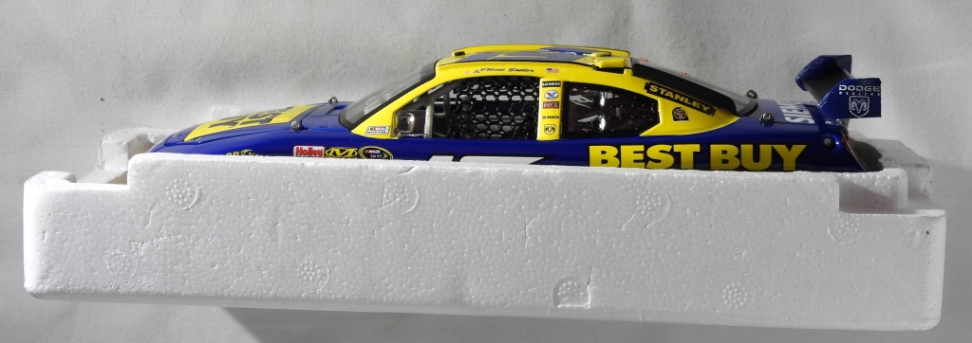 1:24 Scale Model Car #19 Elliot Sadler