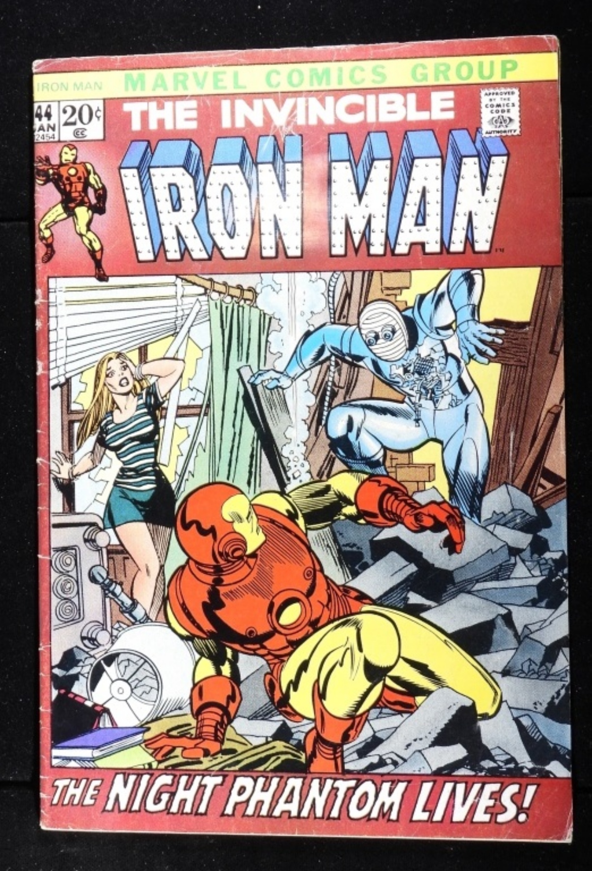 Invincible Iron Man #44 1972 Marvel Raw