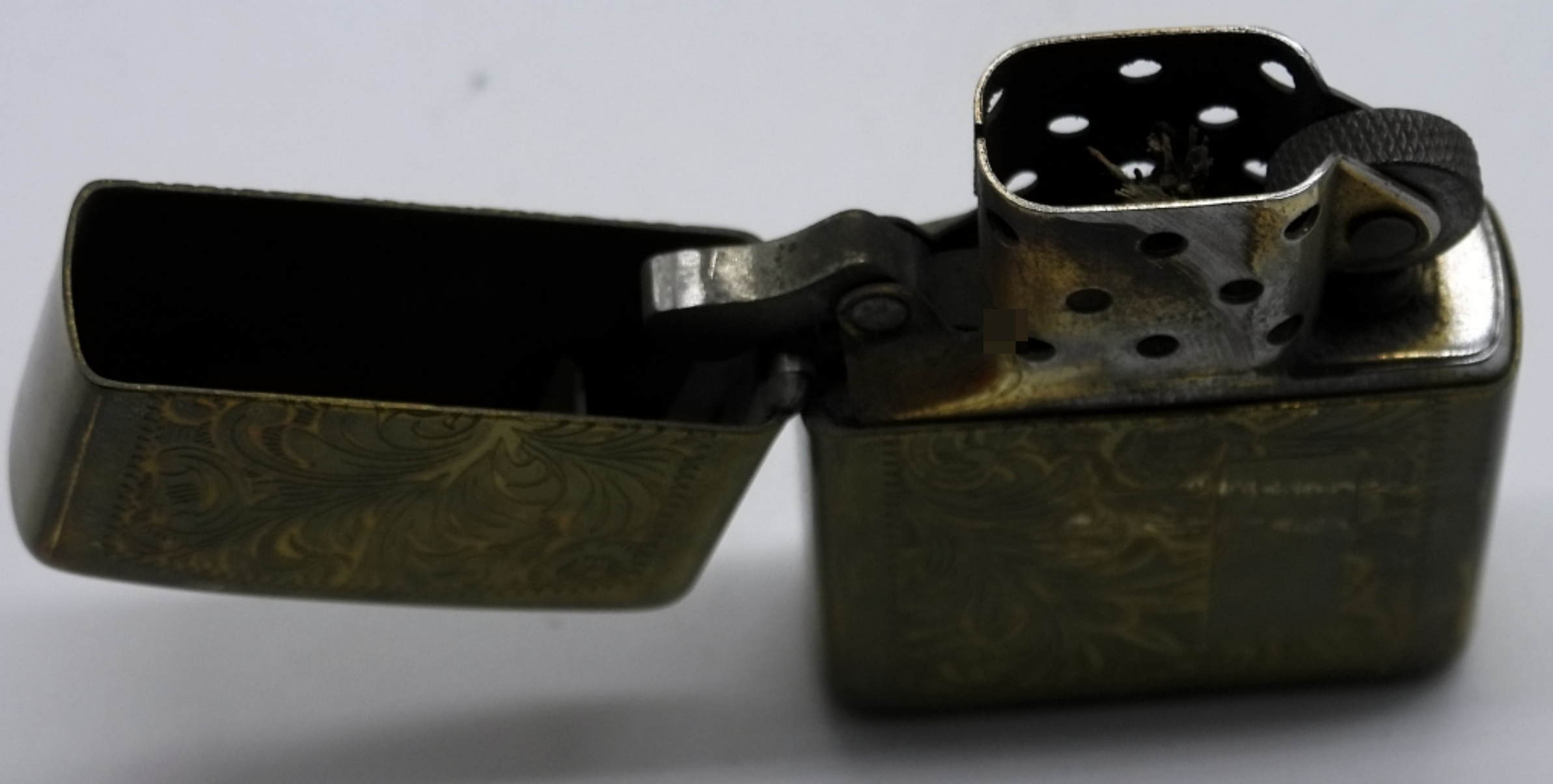Zippo Venetian Pattern Brass Lighter