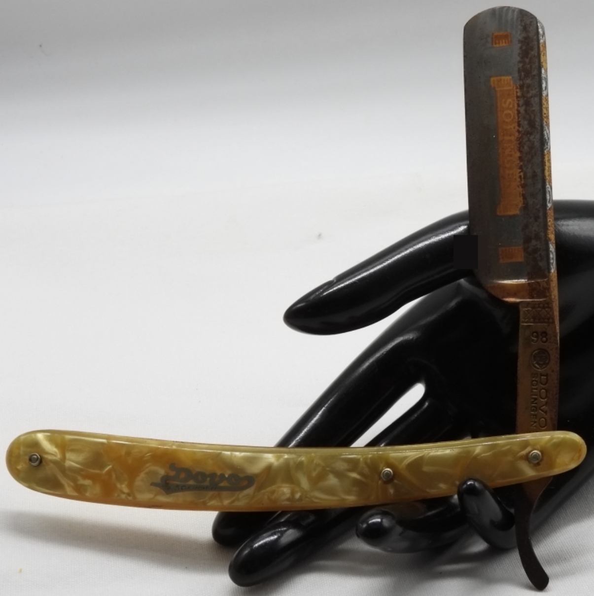 Dovo Solingen Straight Razor, Pearl Celluloid Scal