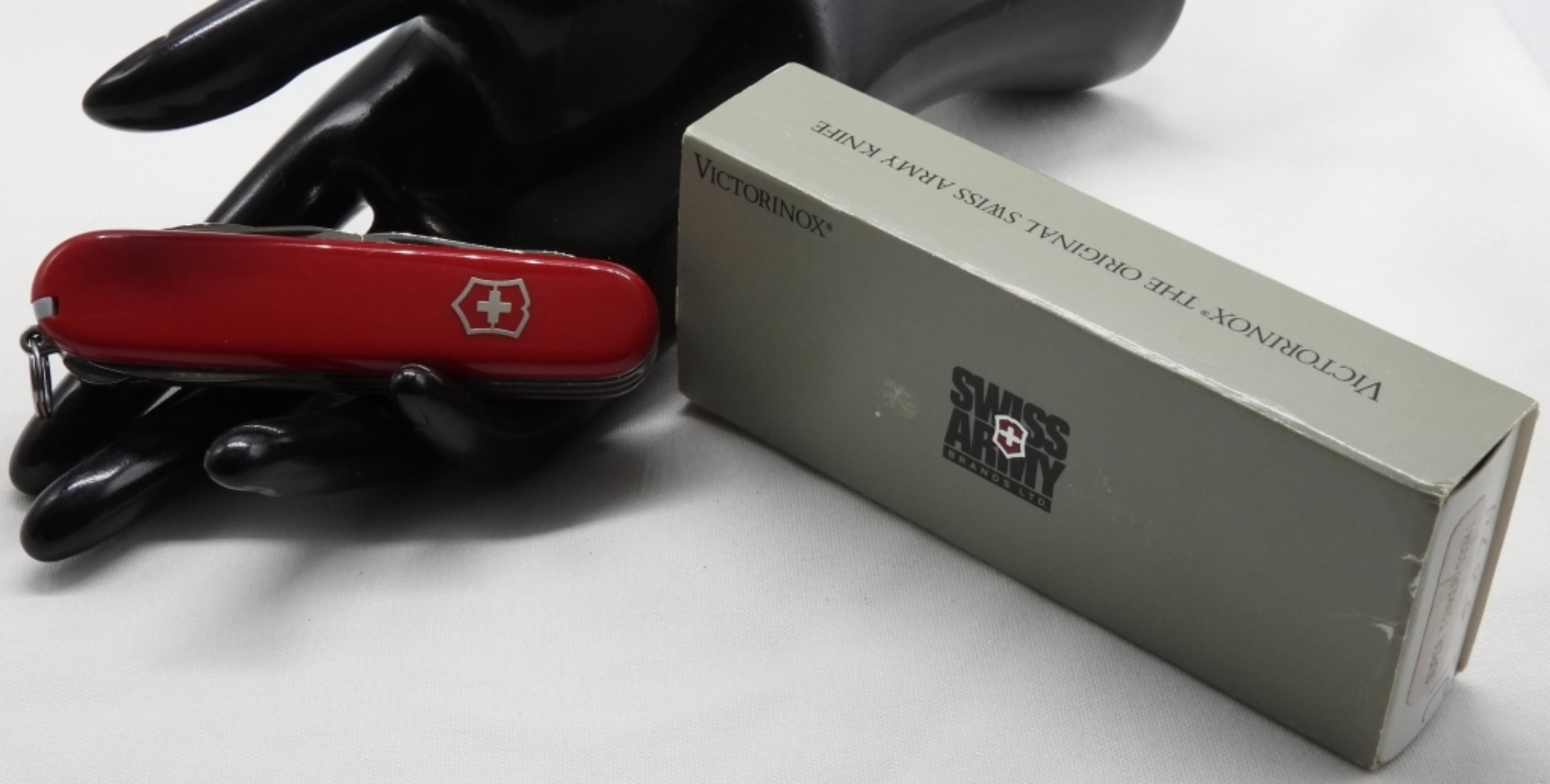 Victorinox Swiss Army Multi-Tool, Red Cellidor