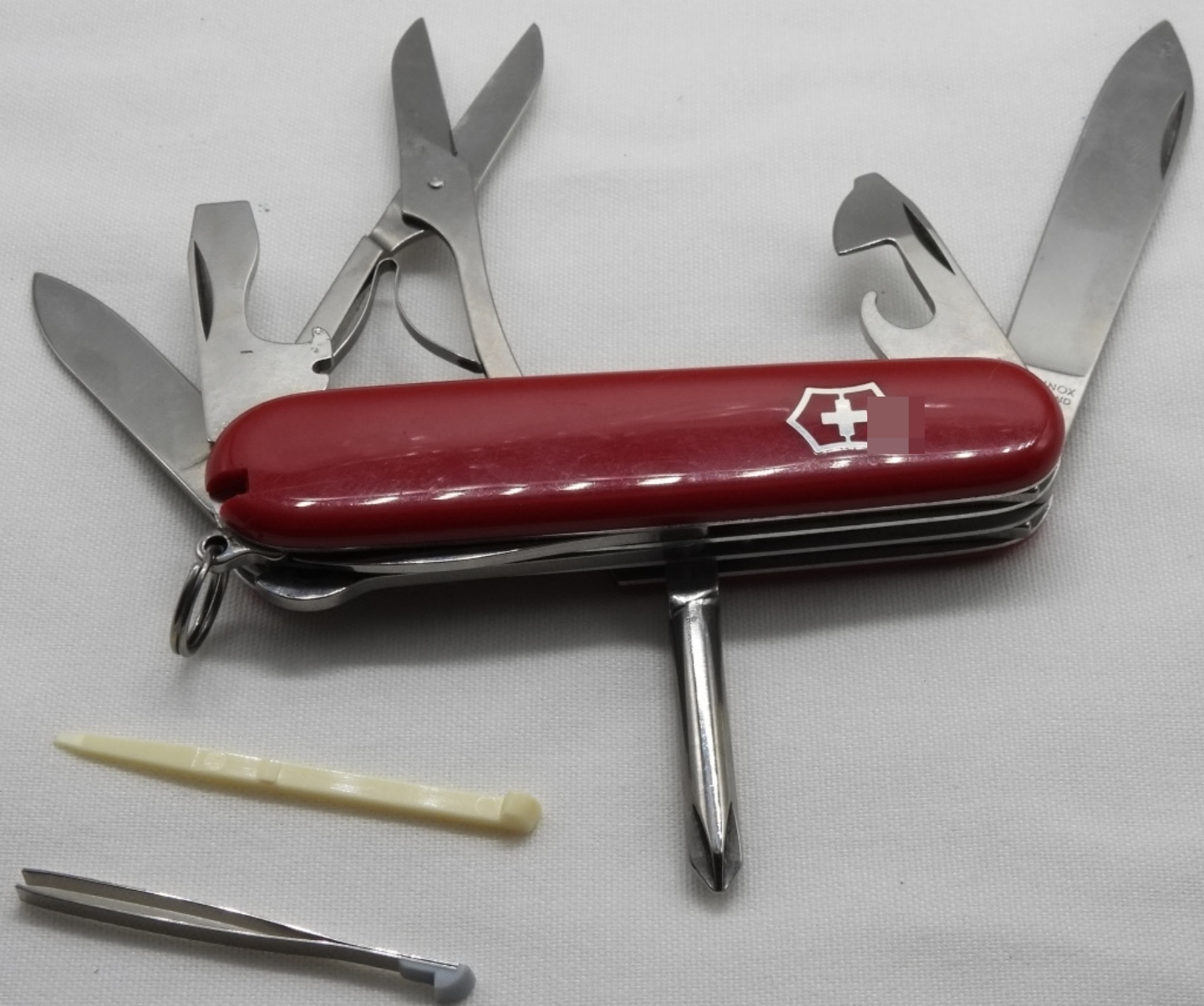 Victorinox Swiss Army Multi-Tool, Red Cellidor