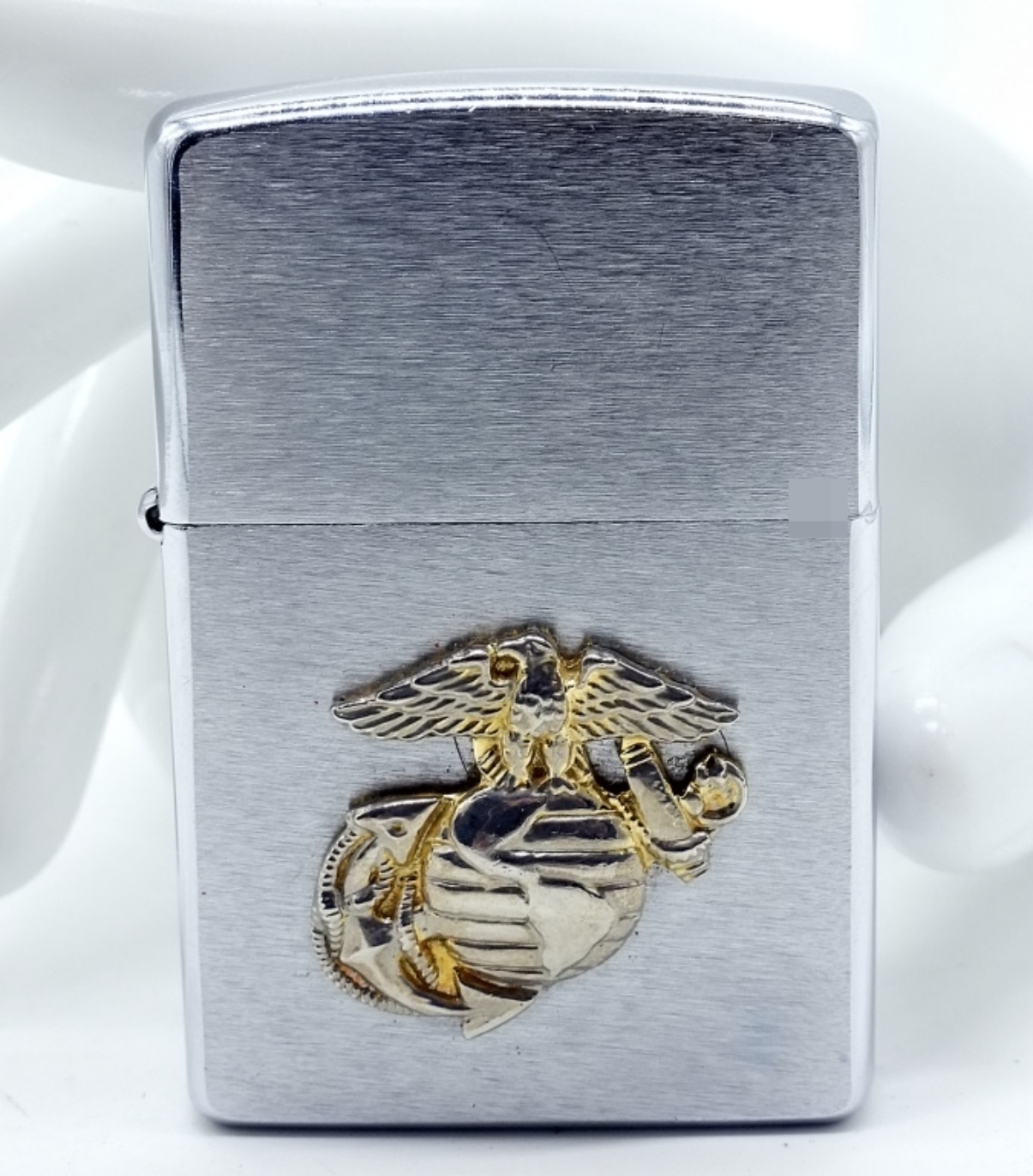 Zippo USMC Eagle Globe Anchor Lighter Chrome