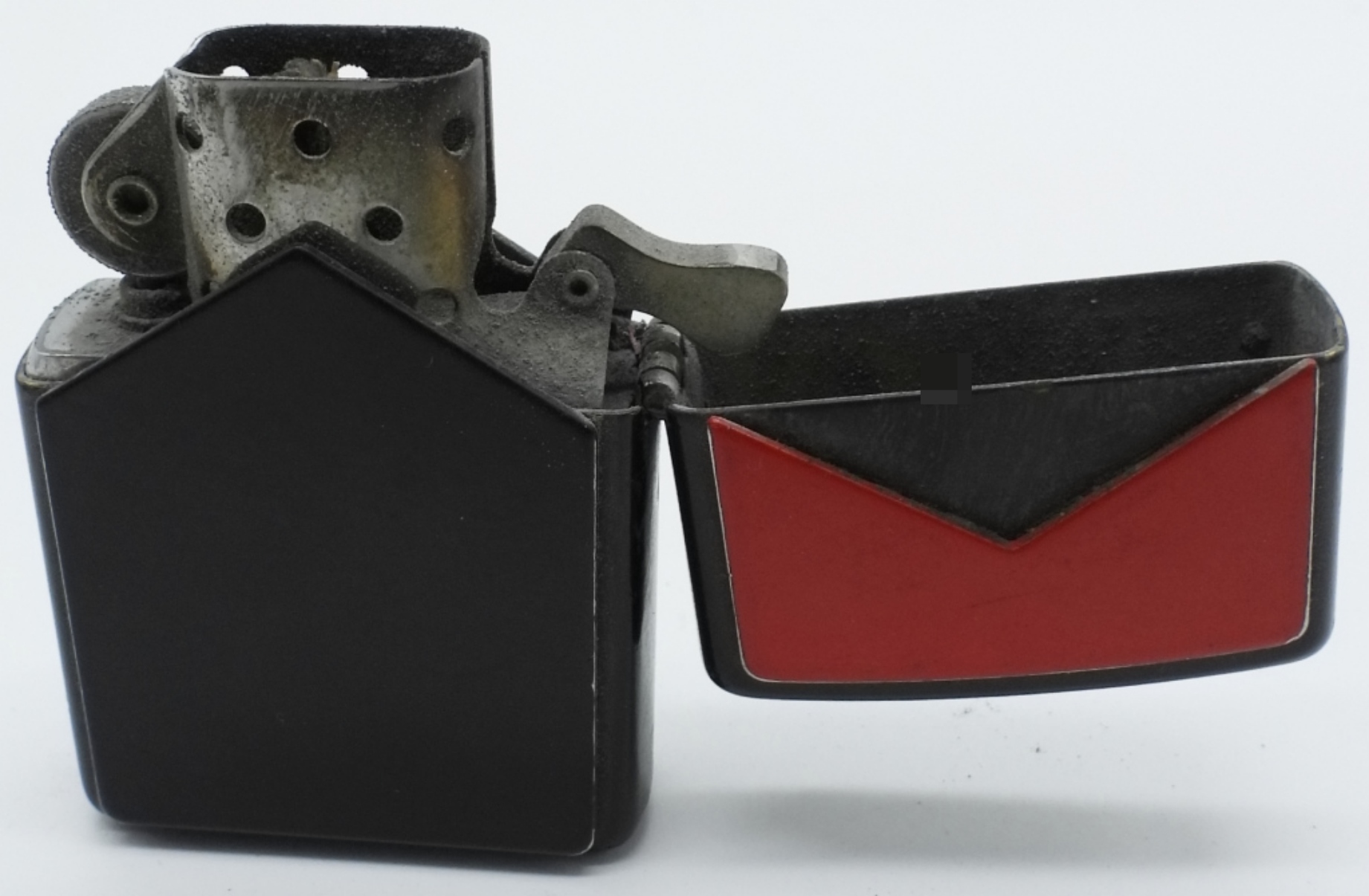 Zippo Marlboro Red Roof 1996 Lighter
