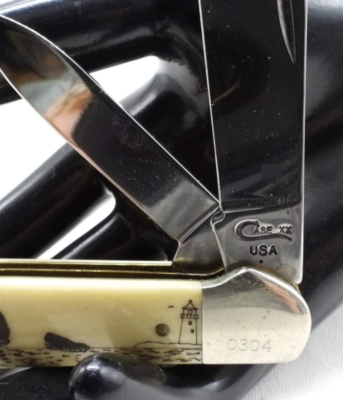 Case XX Scrimshaw Whale Scene Folding Knife #0304
