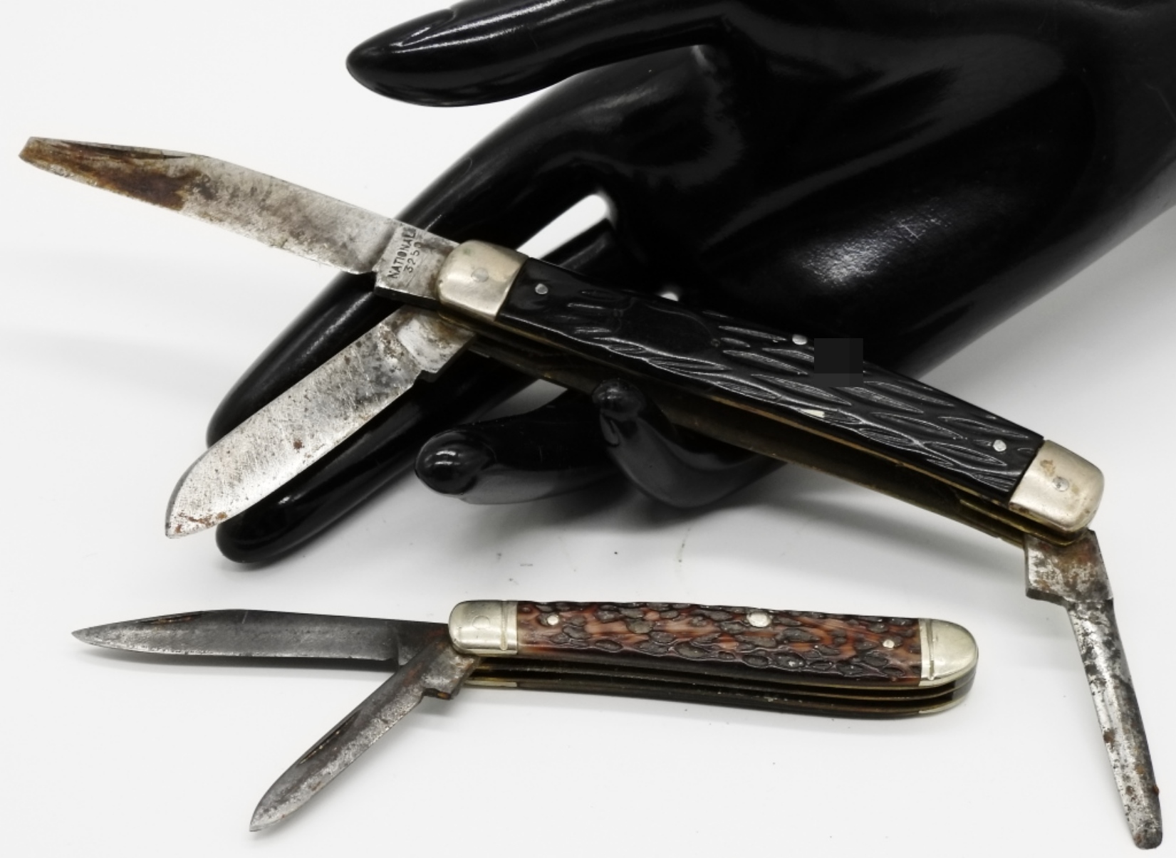 (2) Folding Knives