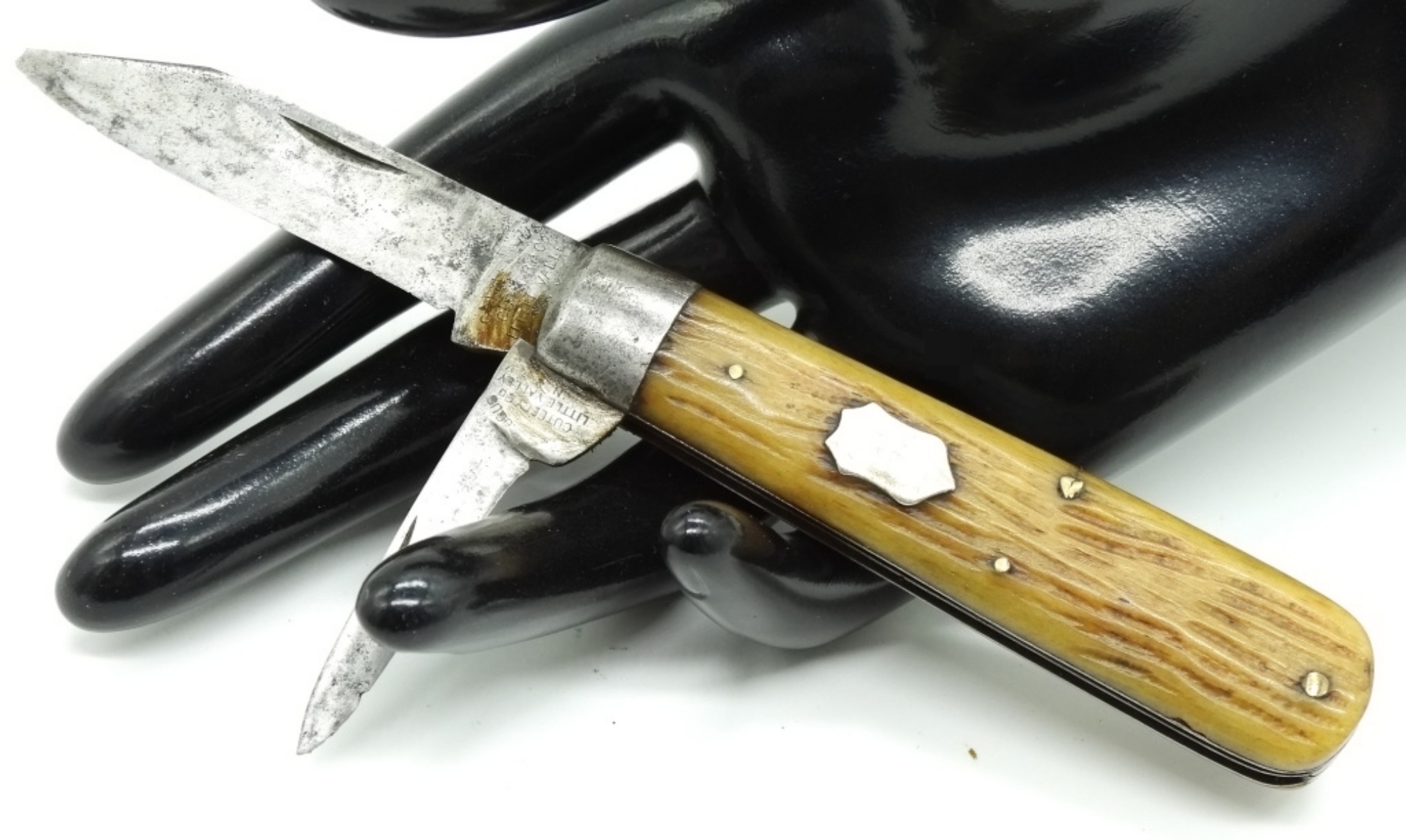 Cattaraugus Two-Blade Pocket Knife