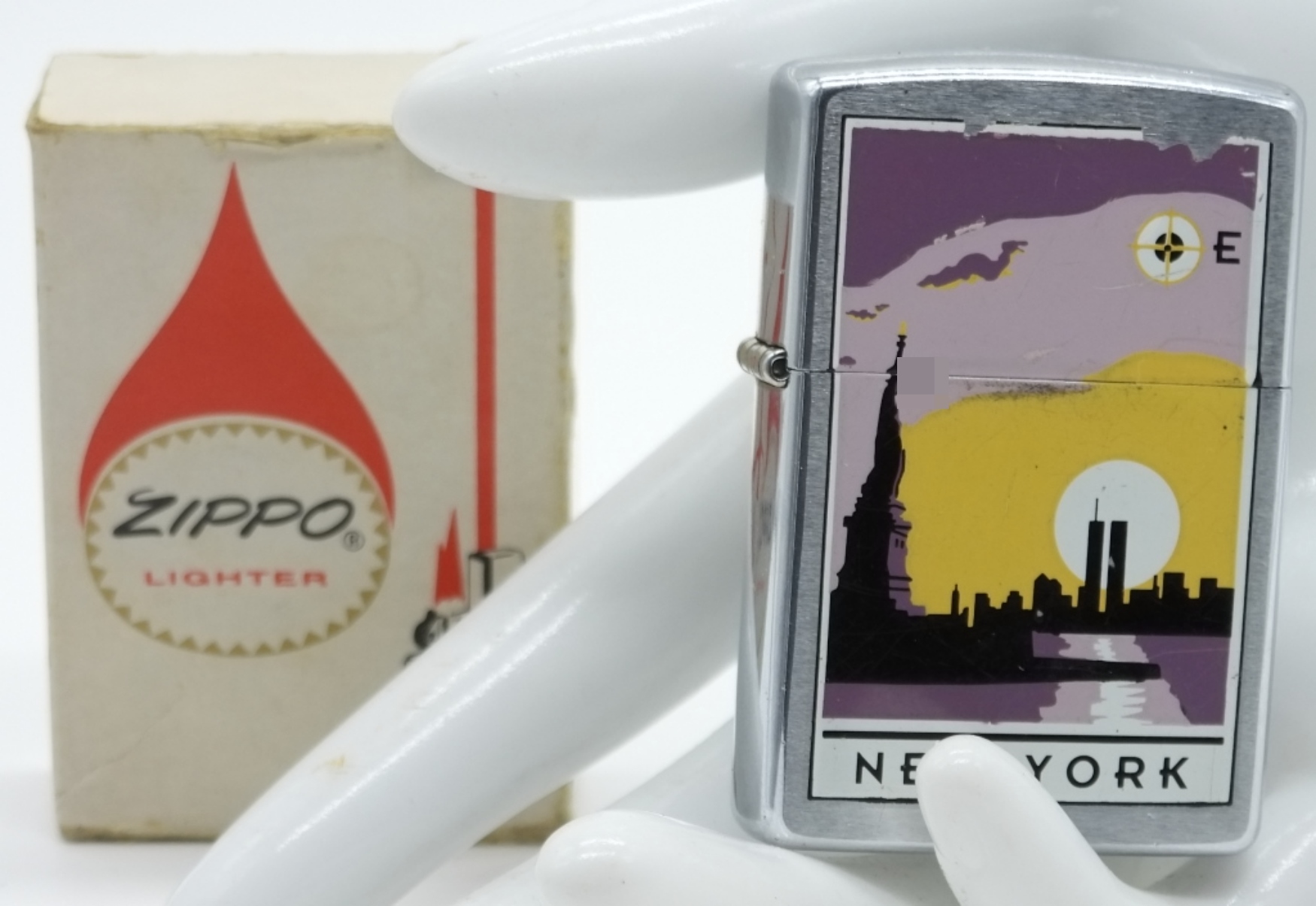 Zippo New York Skyline Chrome Lighter