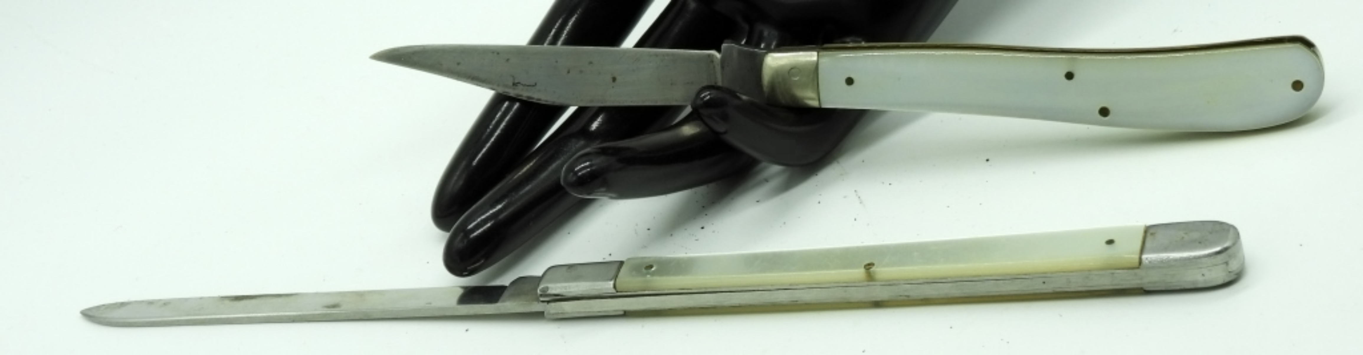 Sabre Stainless Japan Straight Razors, Pearl Handl