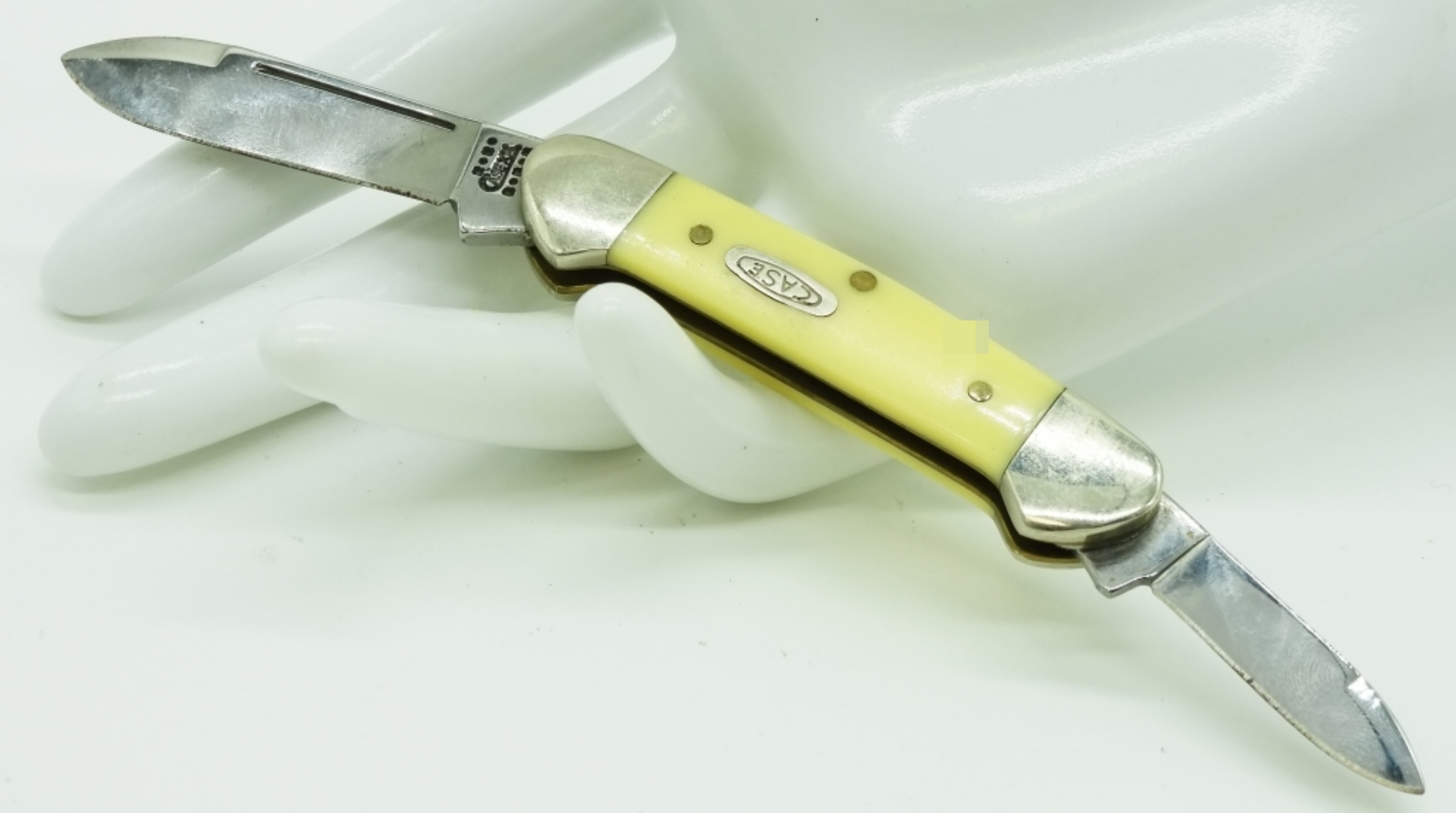 Case XX 32132 Yellow Handle Folding Knife
