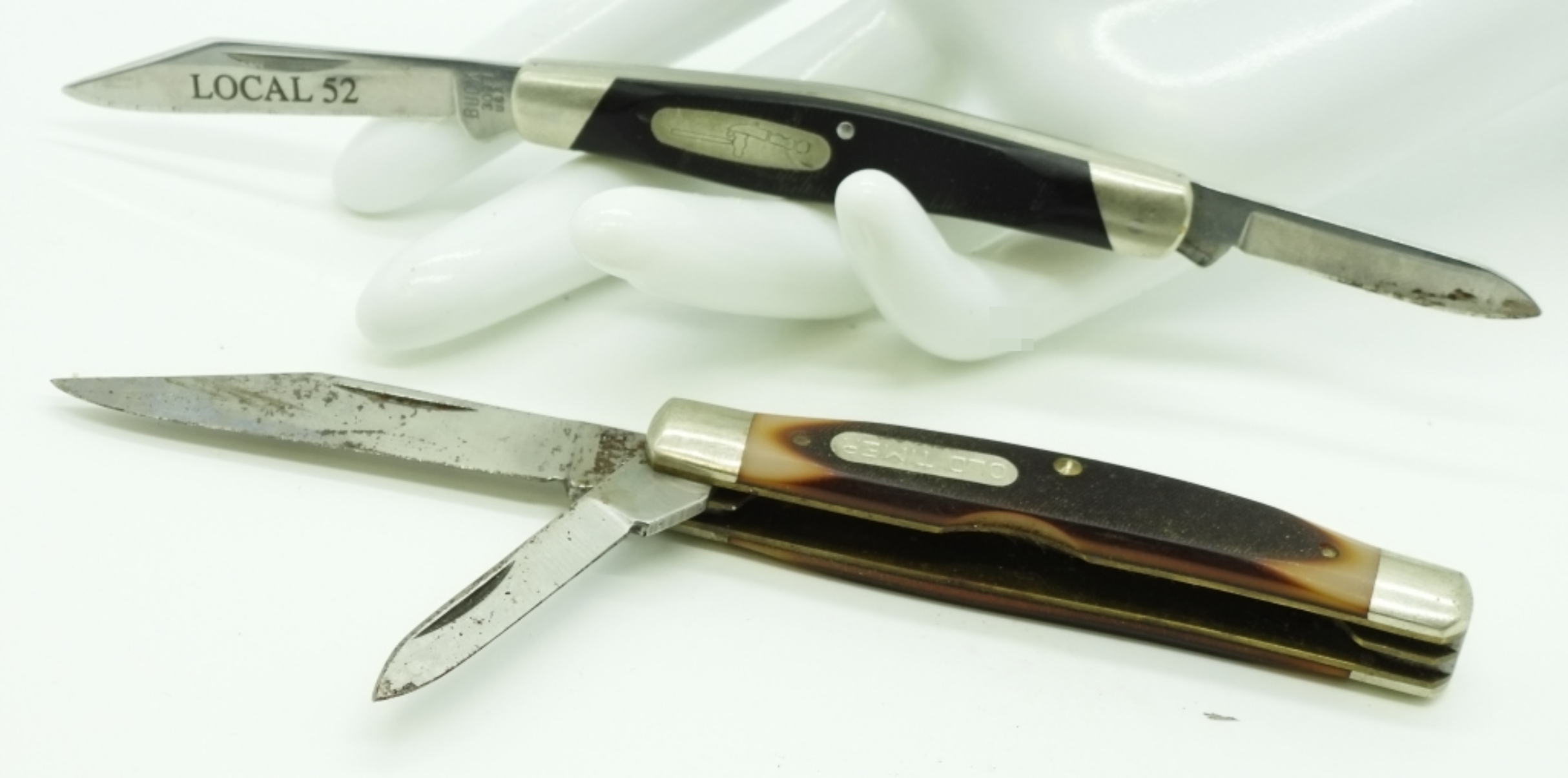 Buck and Schrade Folding Knives - Two Piece Lot