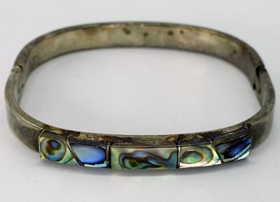 Mexico 925 Abalone Inlay Bracelet. Marked Mexico sterling silver hinged bangle featuring abalone 