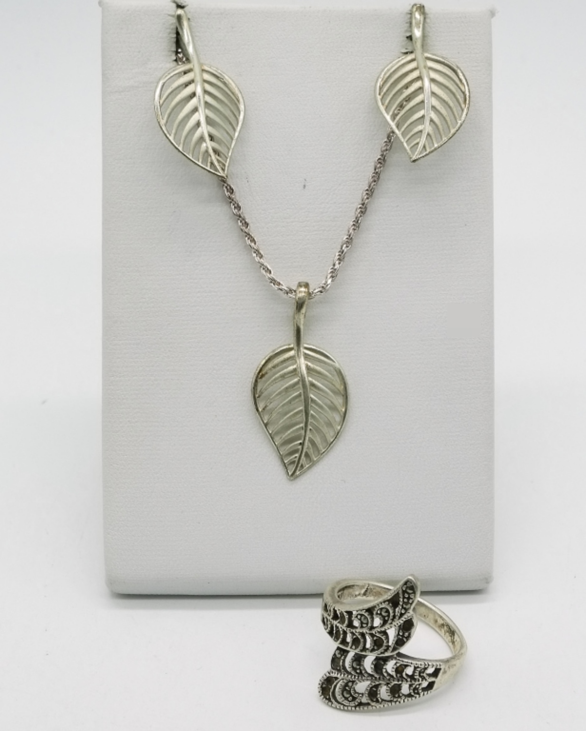 Sterling Silver Leaf Jewelry Set with Ring