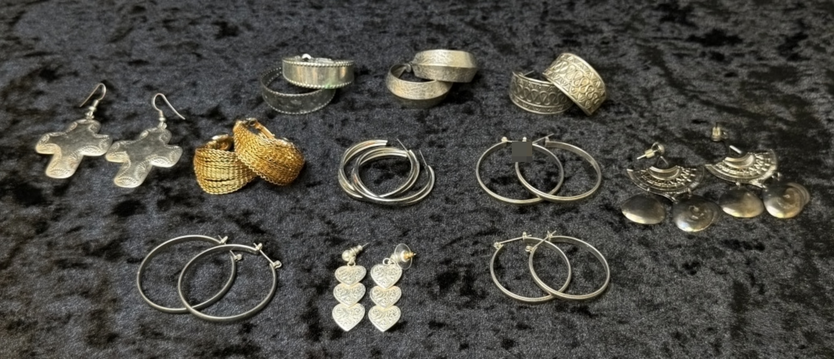 Costume Earring Lot, 11 Pairs