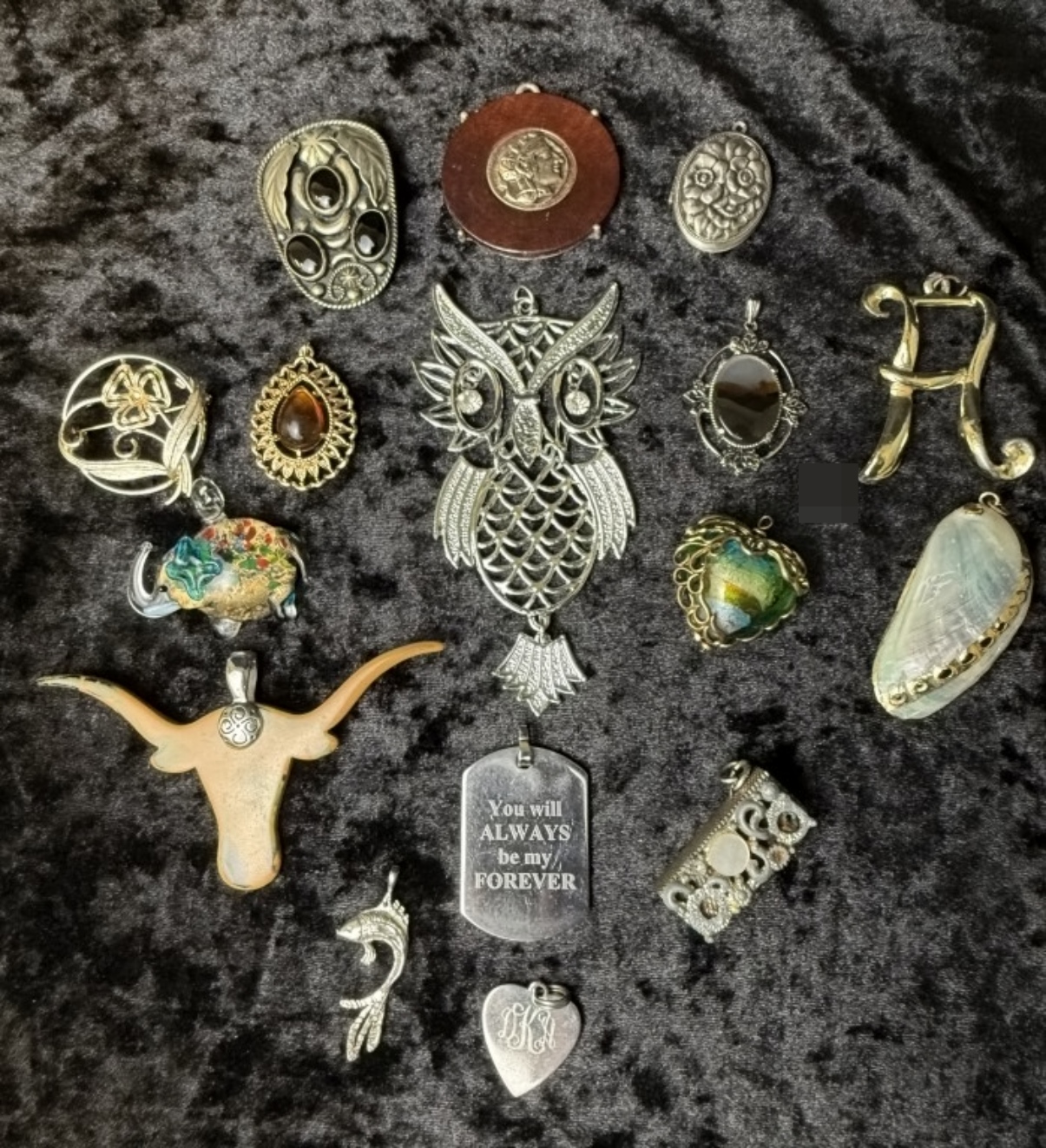 Pendant & Brooches Mixed-Tones