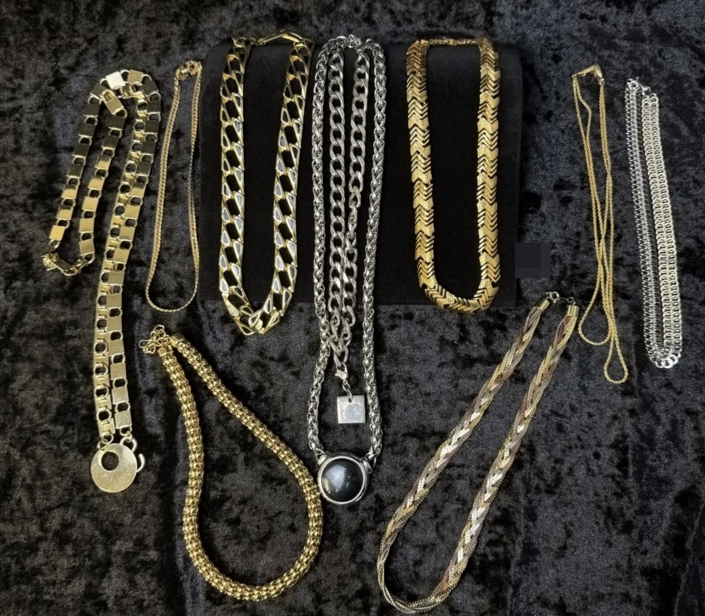 10 Mixed Tone Necklaces
