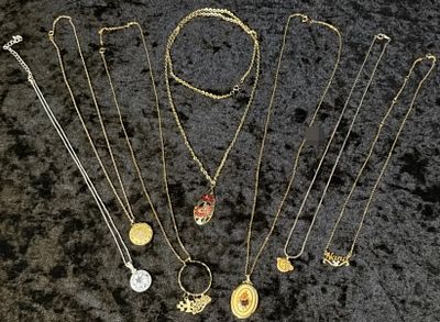 Necklace Lot, 7 Pieces Gold & Silver-Tone. The lot includes a locket-style pendant, a round 
