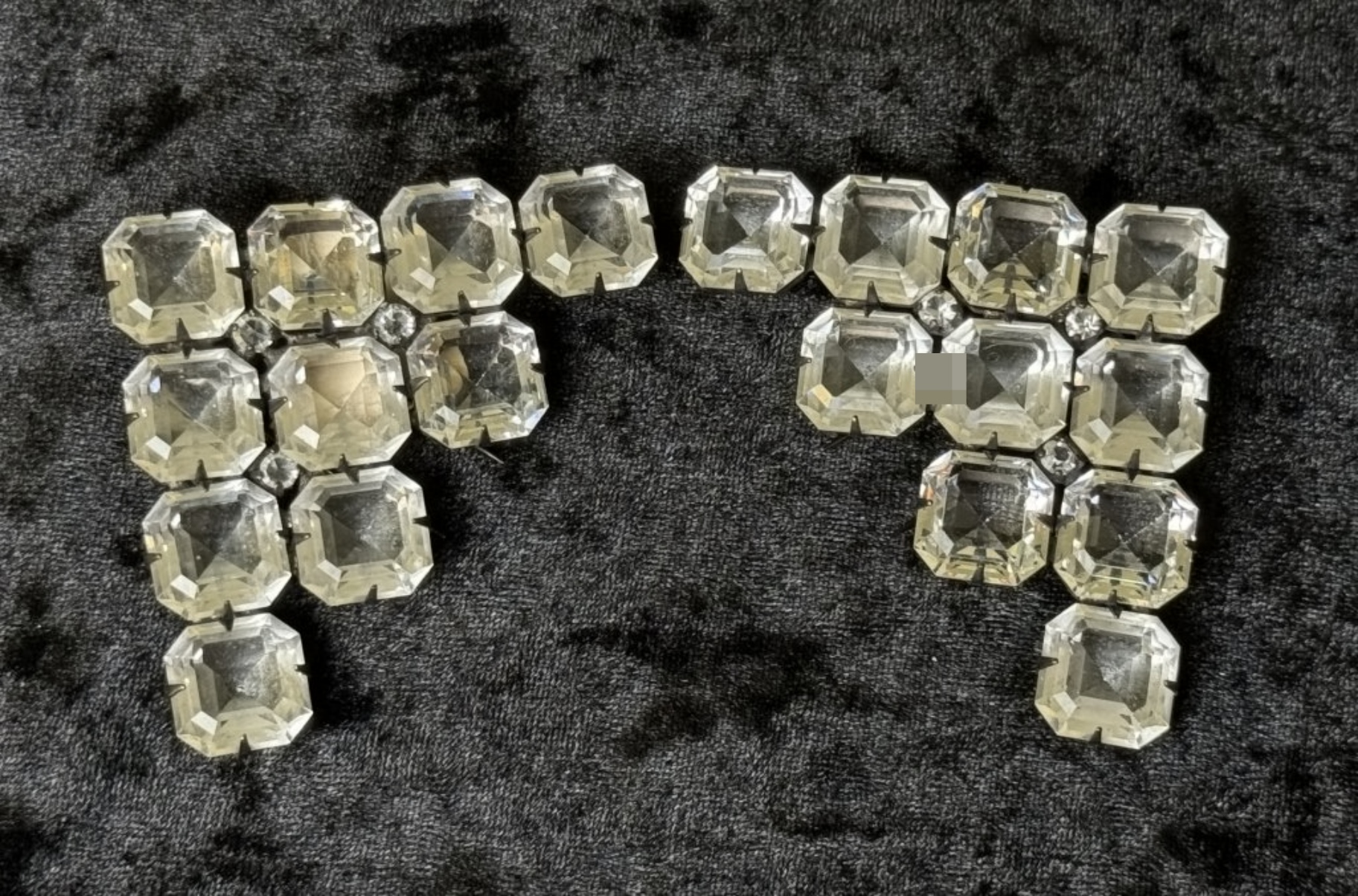 Prong-Set Clear Rhinestones
