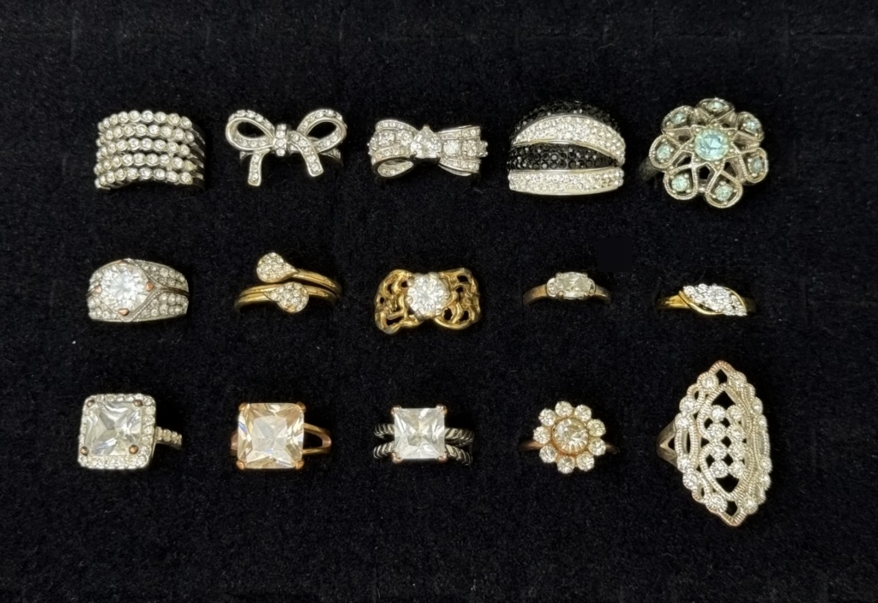 15 Mixed Tone Rhinestone Rings