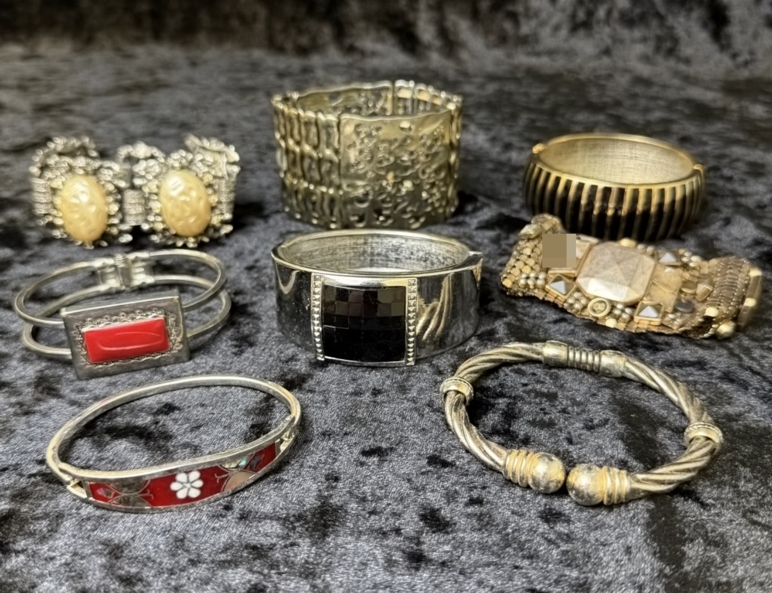 9 Mixed Tone Bracelets