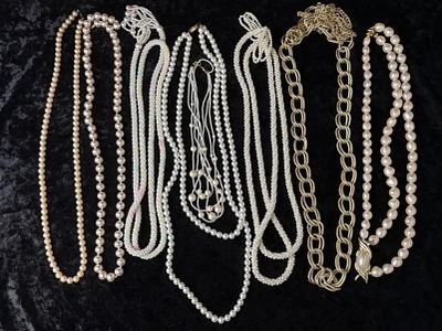 8 Faux Pearl & Beaded Necklaces. Lot of 8 necklaces featuring faux pearl strands and beaded rope 