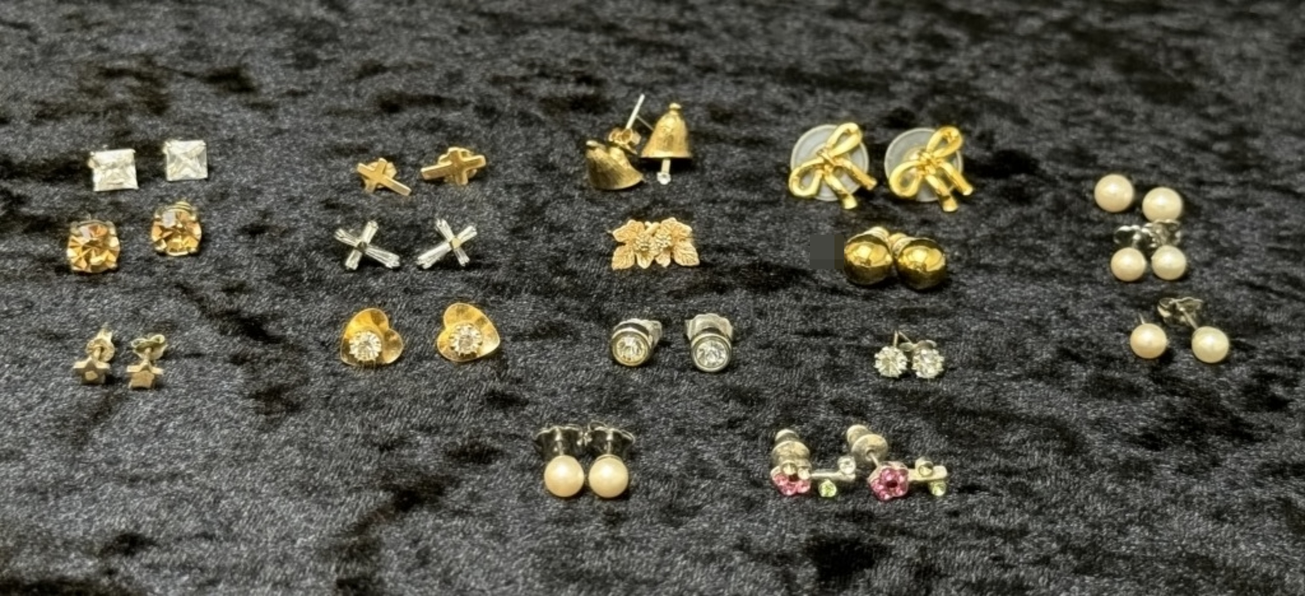 Estate Earring Lot, 17 Pairs Costume Jewelry