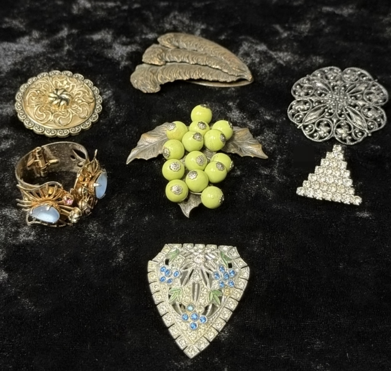 Vintage Shoe & Scarf Clips, 7 Pcs