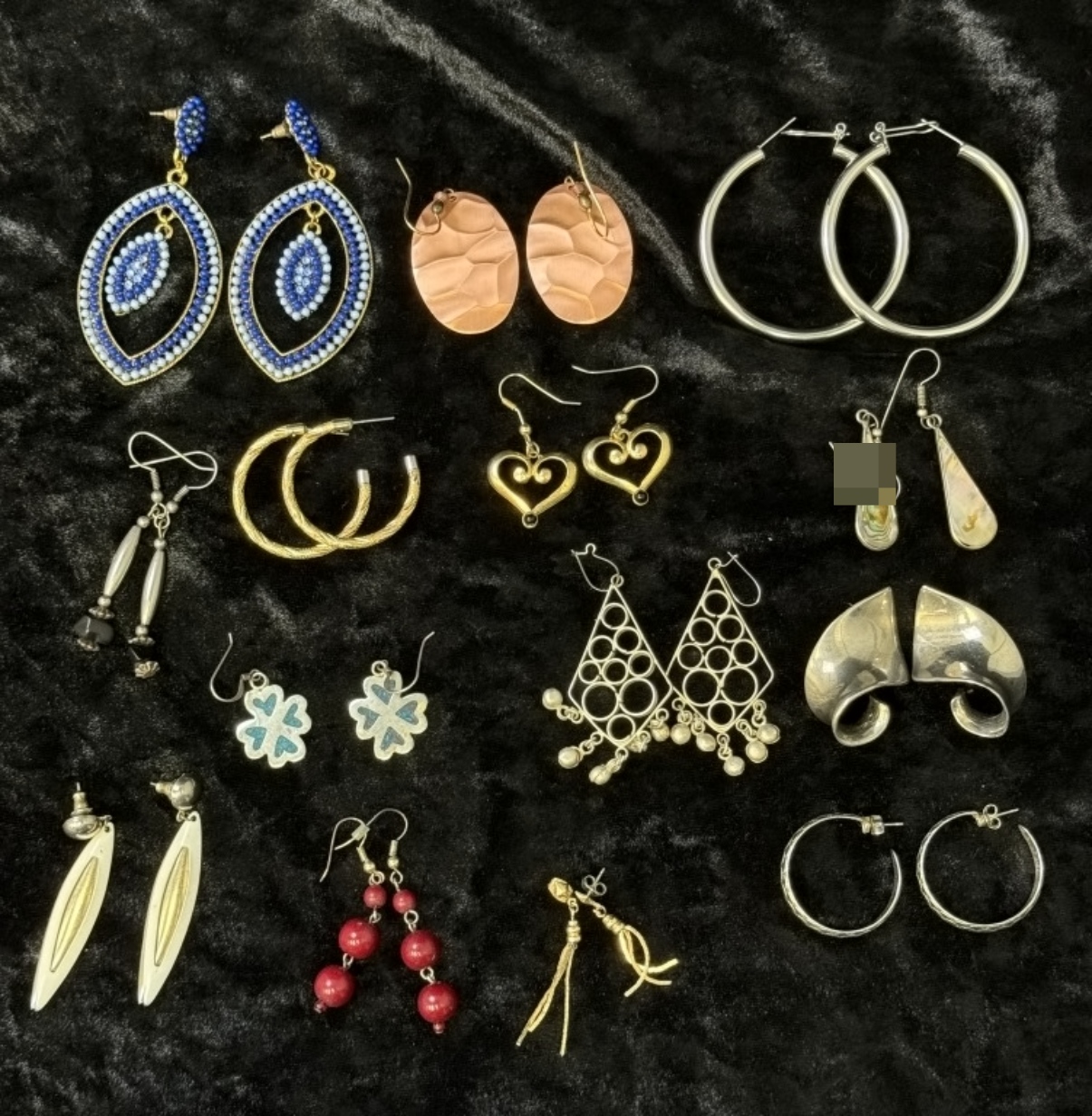 13 Pairs Earrings