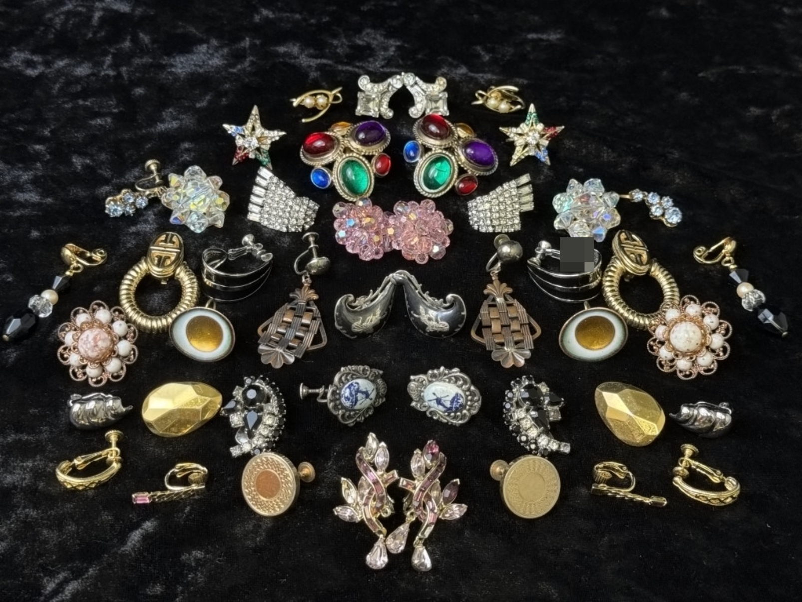 Vintage Costume Jewelry Lot, Earrings & Pins