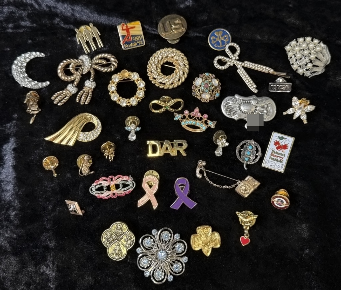 Vintage Costume Brooch Pin Lot, 38 Pcs