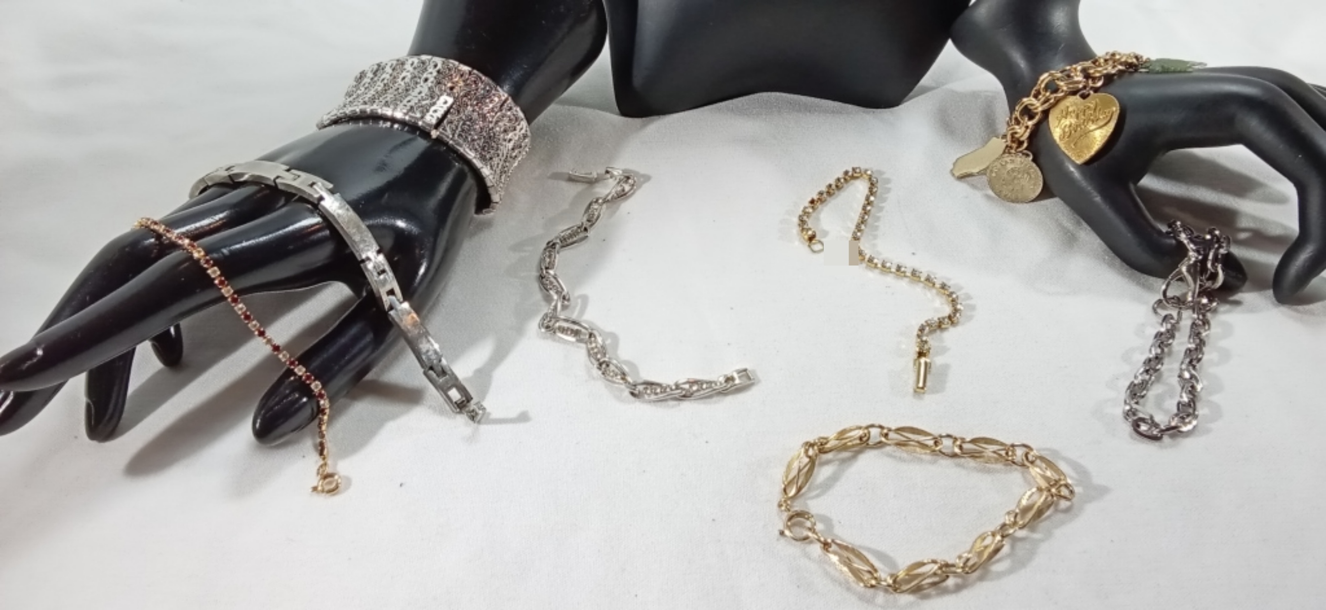 Mixed Jewelry Lot, 8 Pieces Gold & Silver Toned