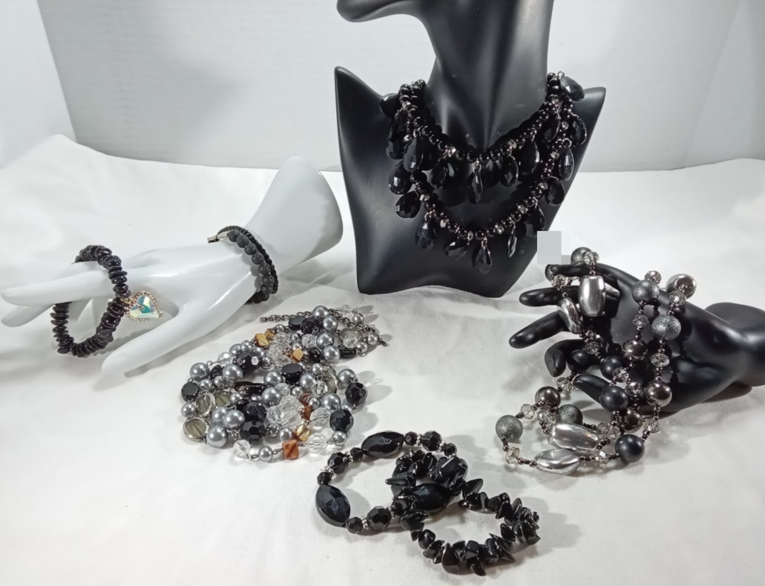 Silver-Tone Beaded Jewelry Lot, 8 Pieces Mixed