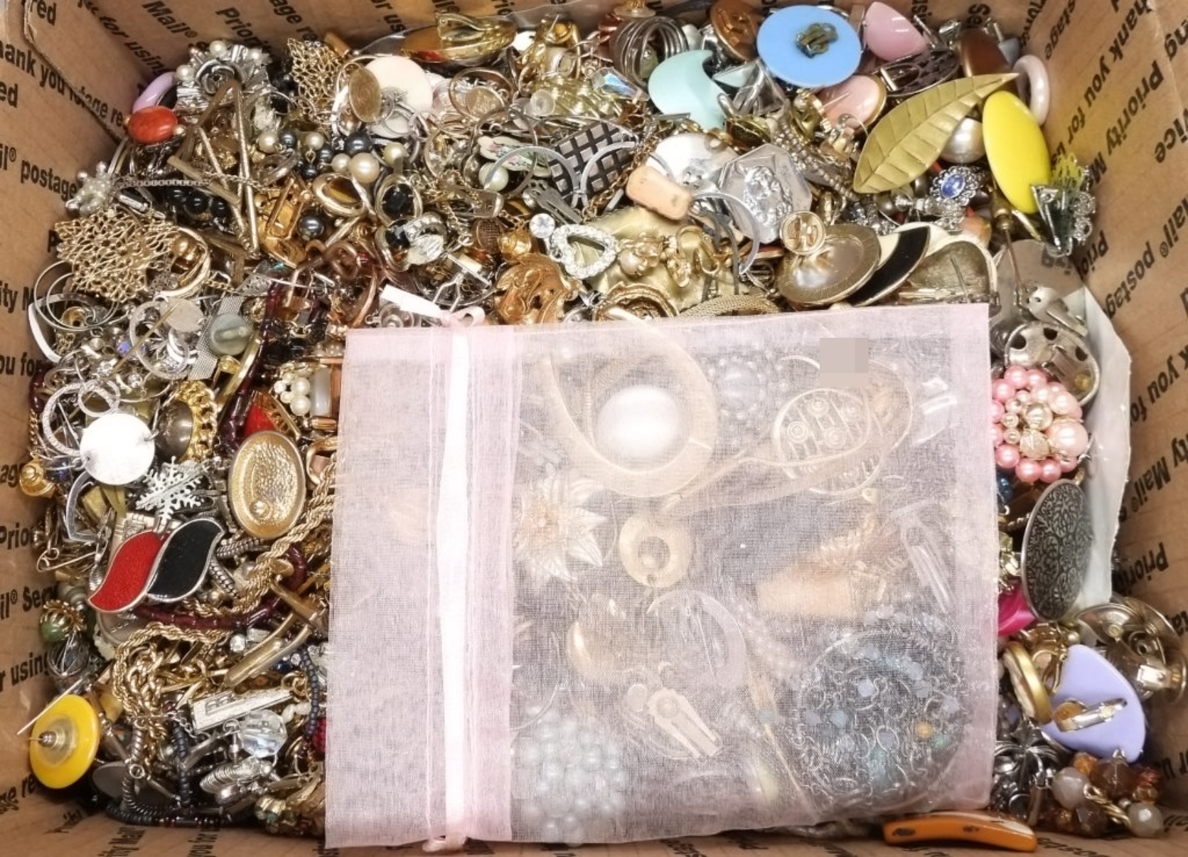 Estate Jewelry Lot, Med. Flat Rate Treasure Box