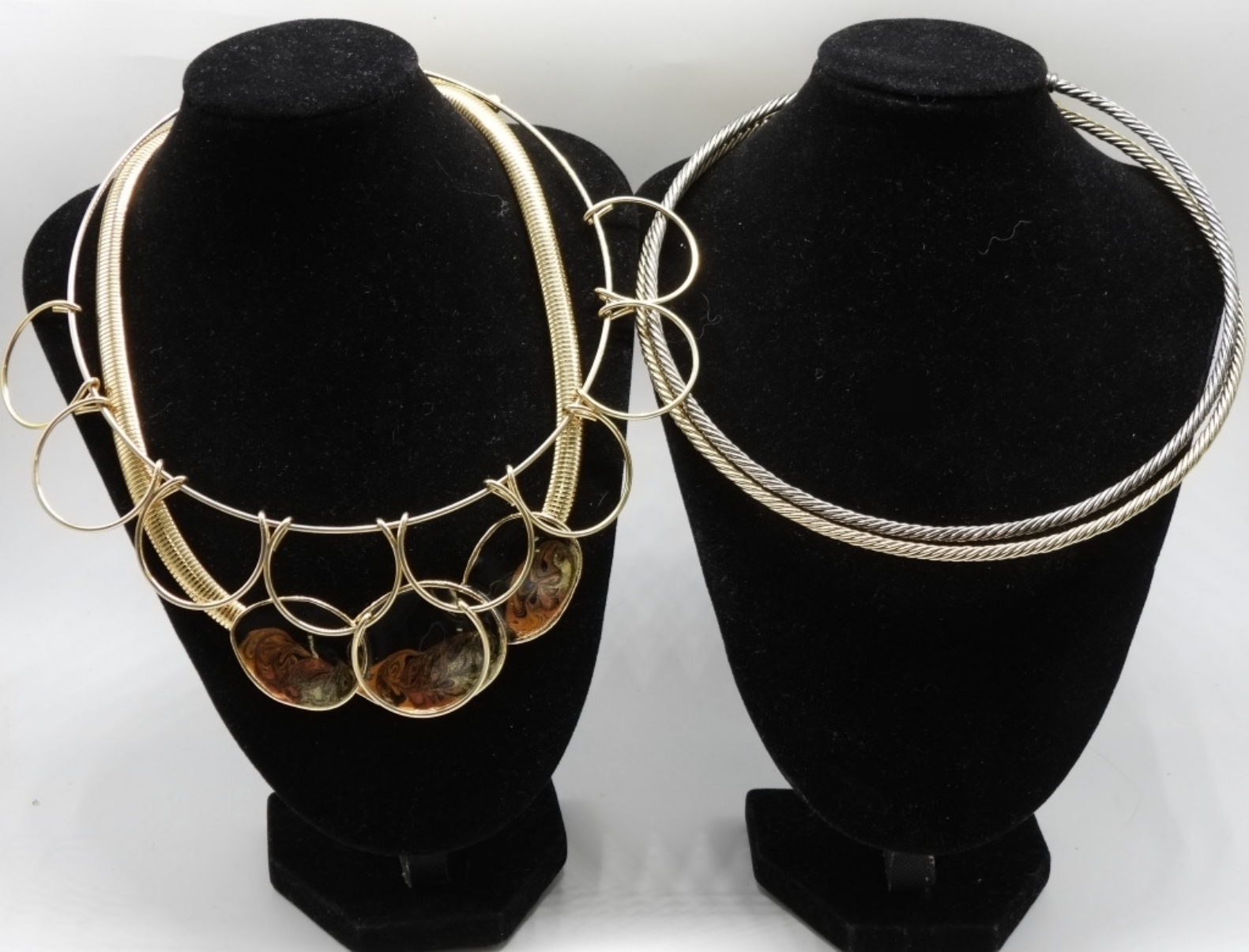 (4) Fashion Collar Necklaces