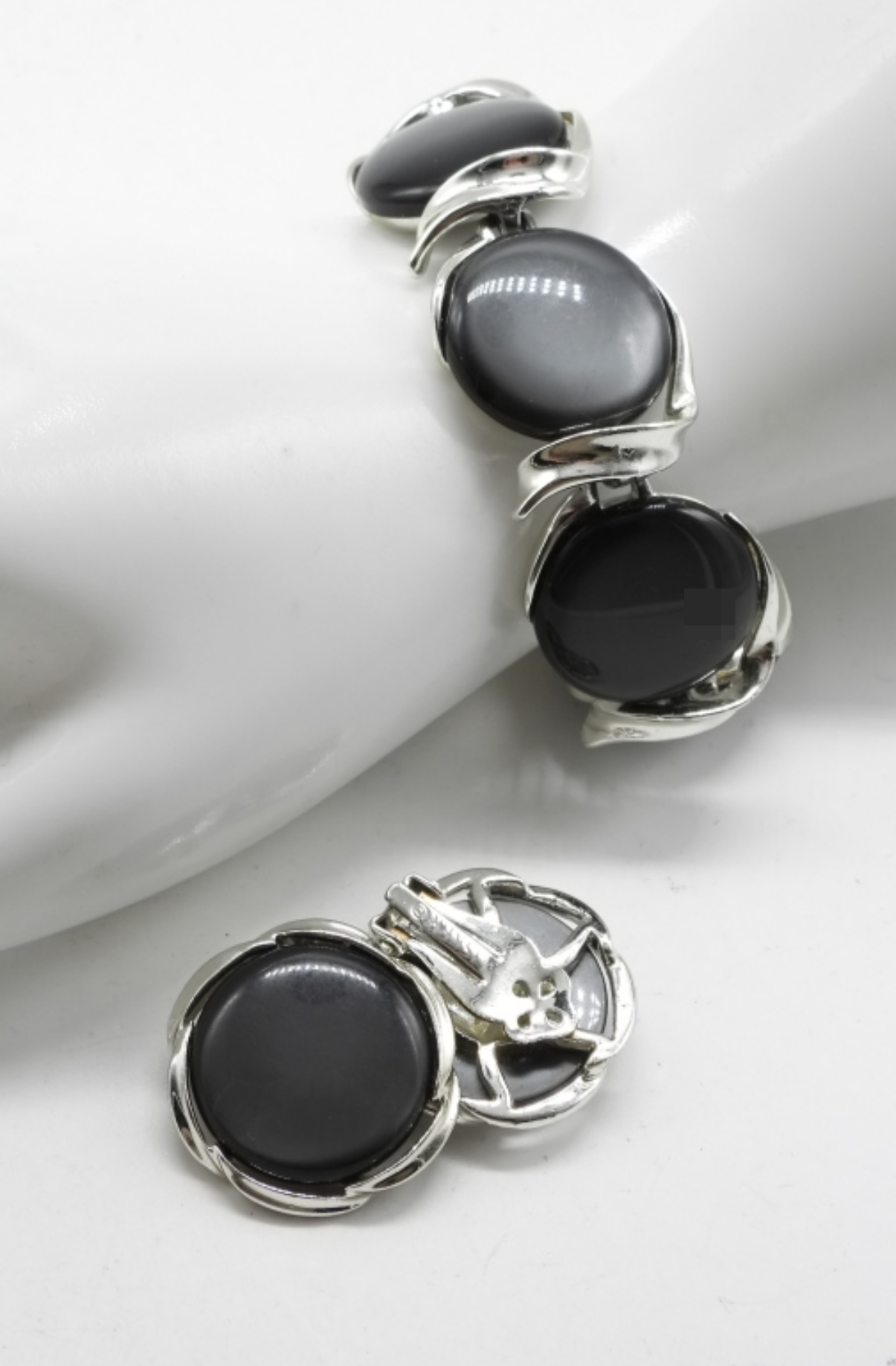 Clip On Earrings & Bracelet Set