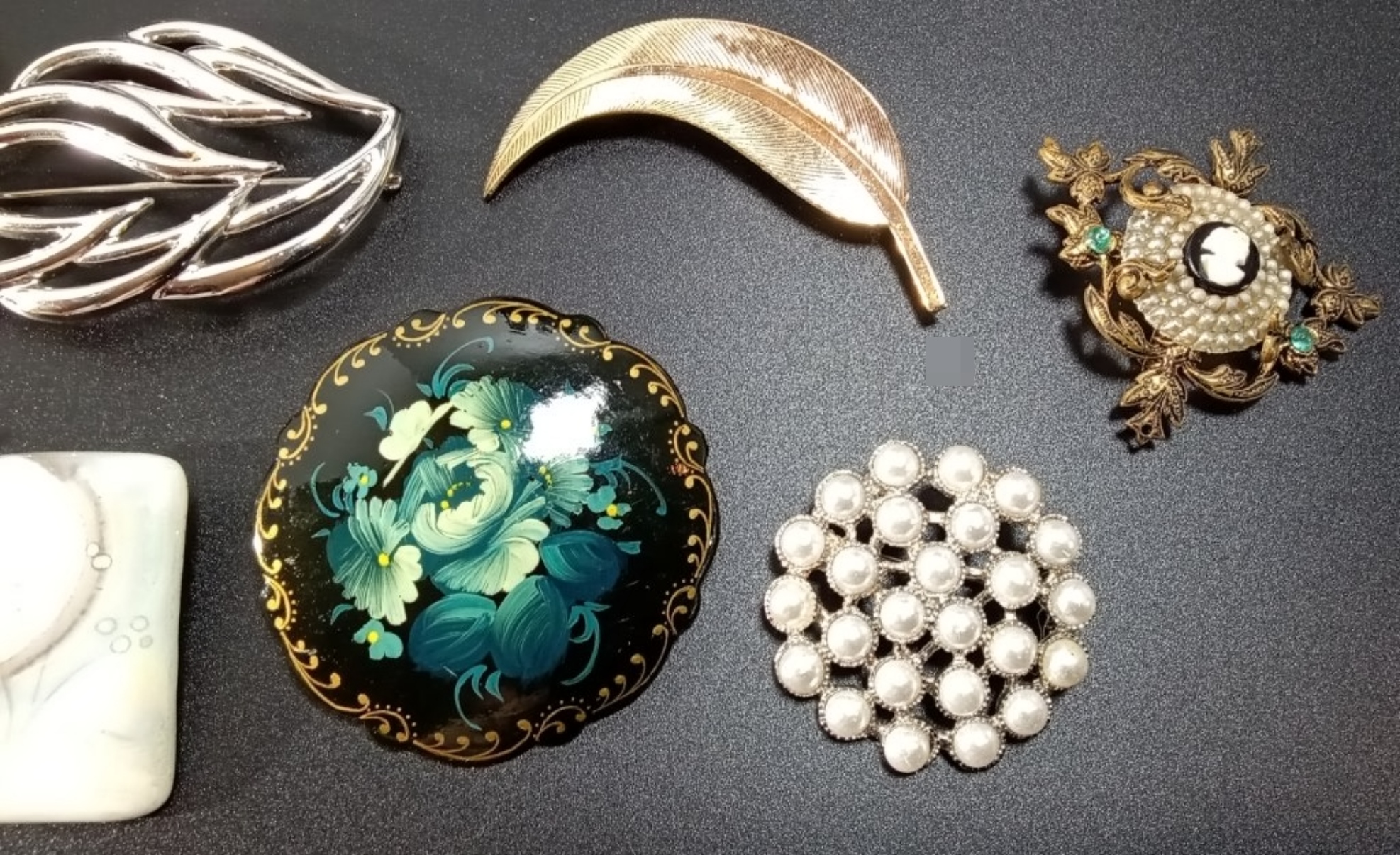 Vintage Costume Brooch & Pin Lot, 12 Pieces