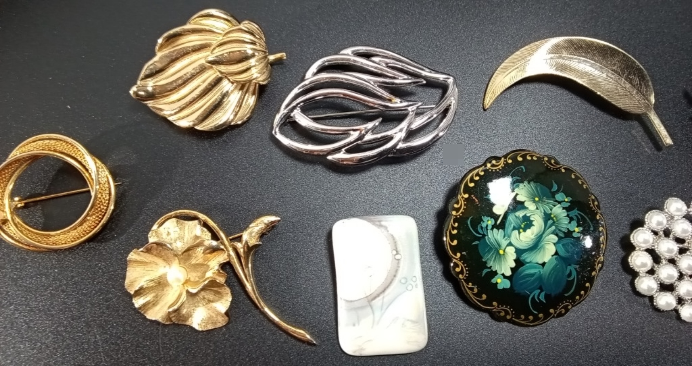 Vintage Costume Brooch & Pin Lot, 12 Pieces