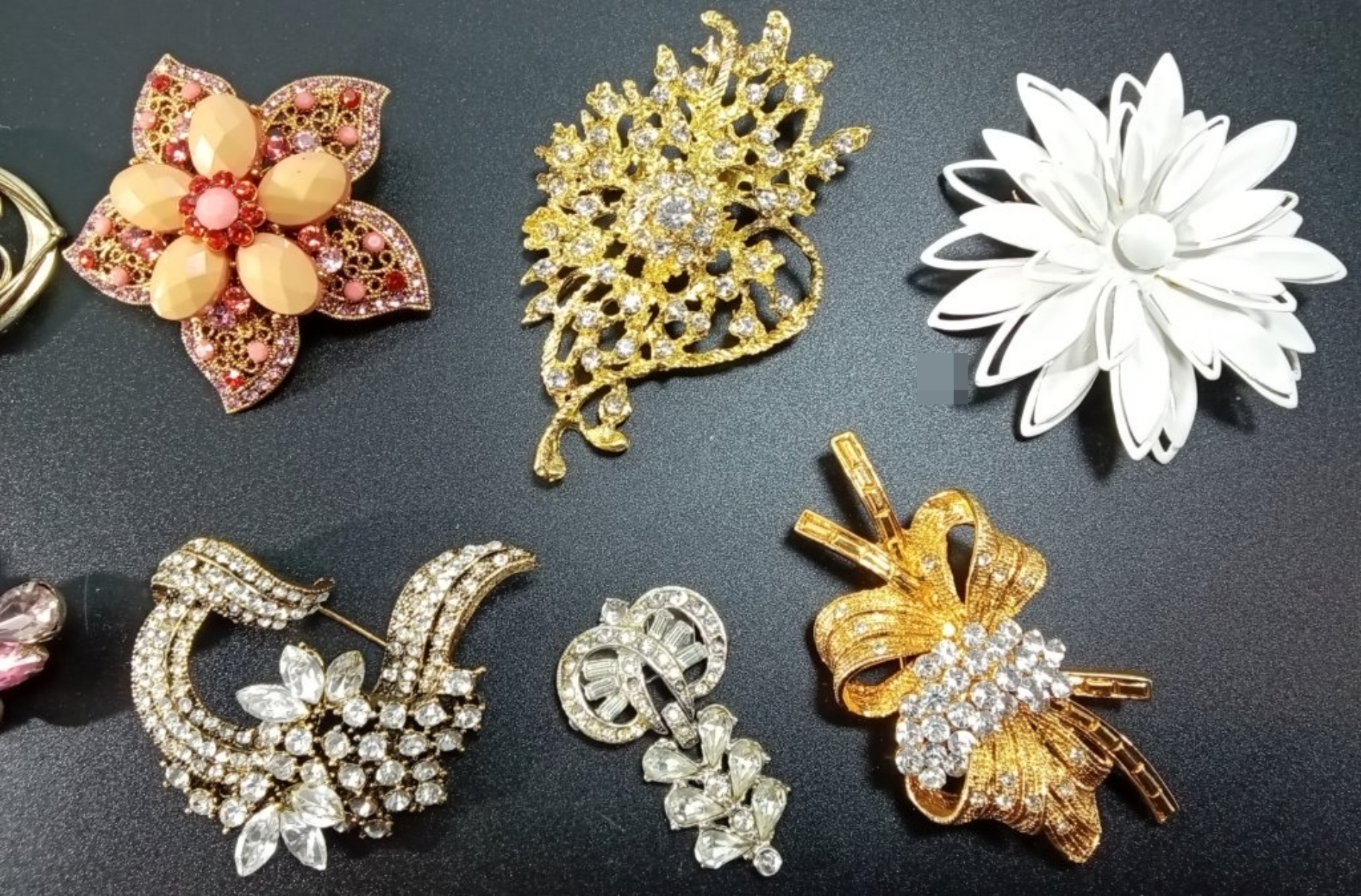 Vintage Brooch Lot, 11 Pieces Mixed Costume