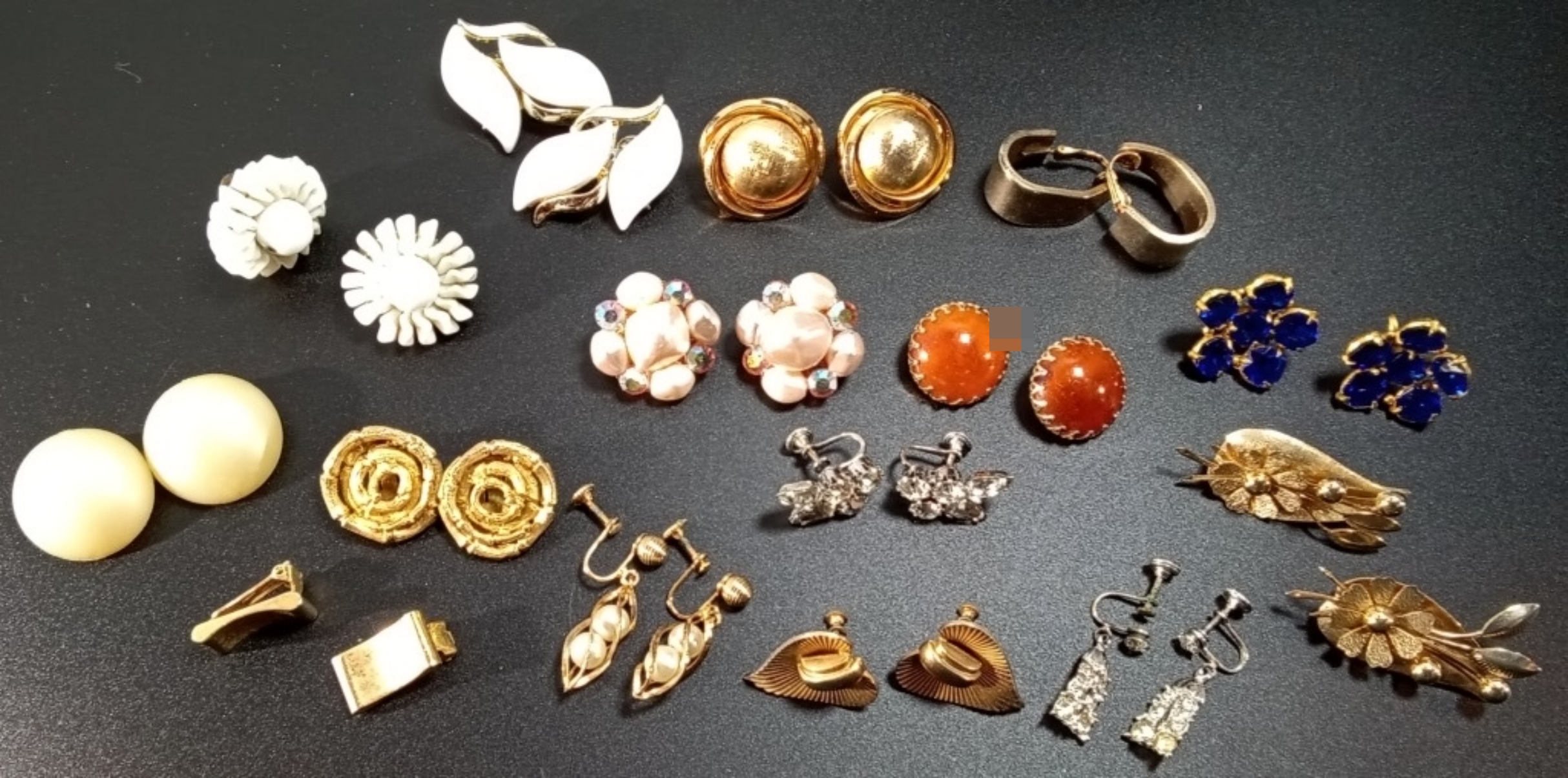 Vintage Costume Earring Lot, 15 Pieces Mixed