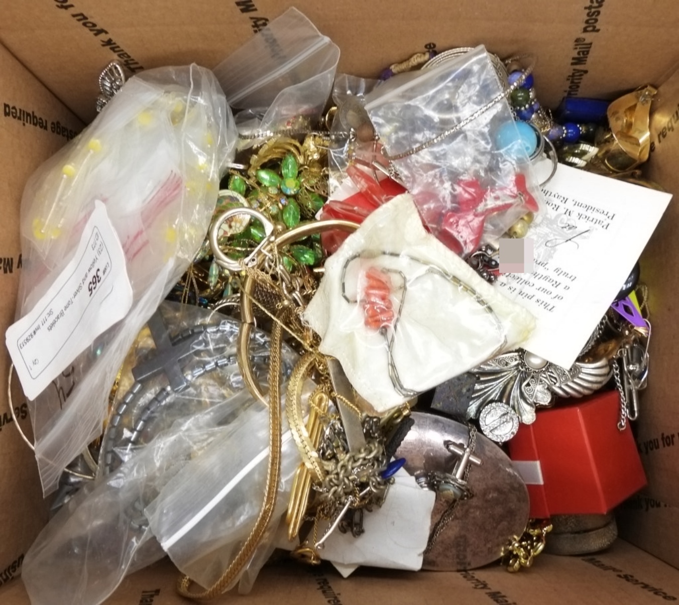 Estate Jewelry Lot, Med. Flat Rate Treasure Box