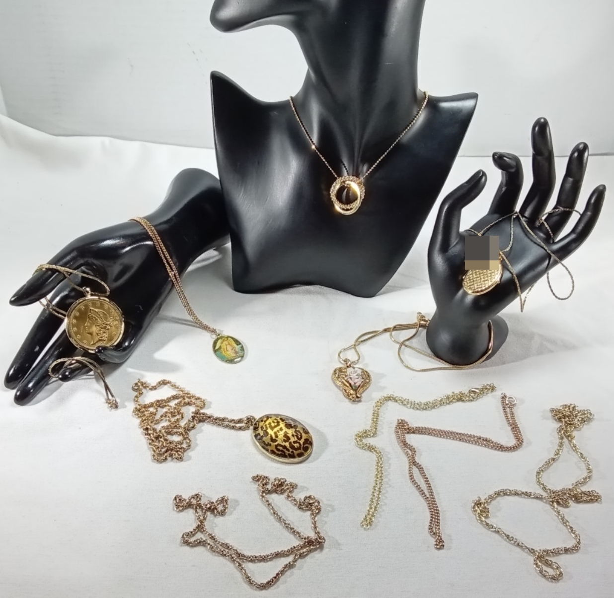 Gold-Tone Necklace Lot, 10 Pieces