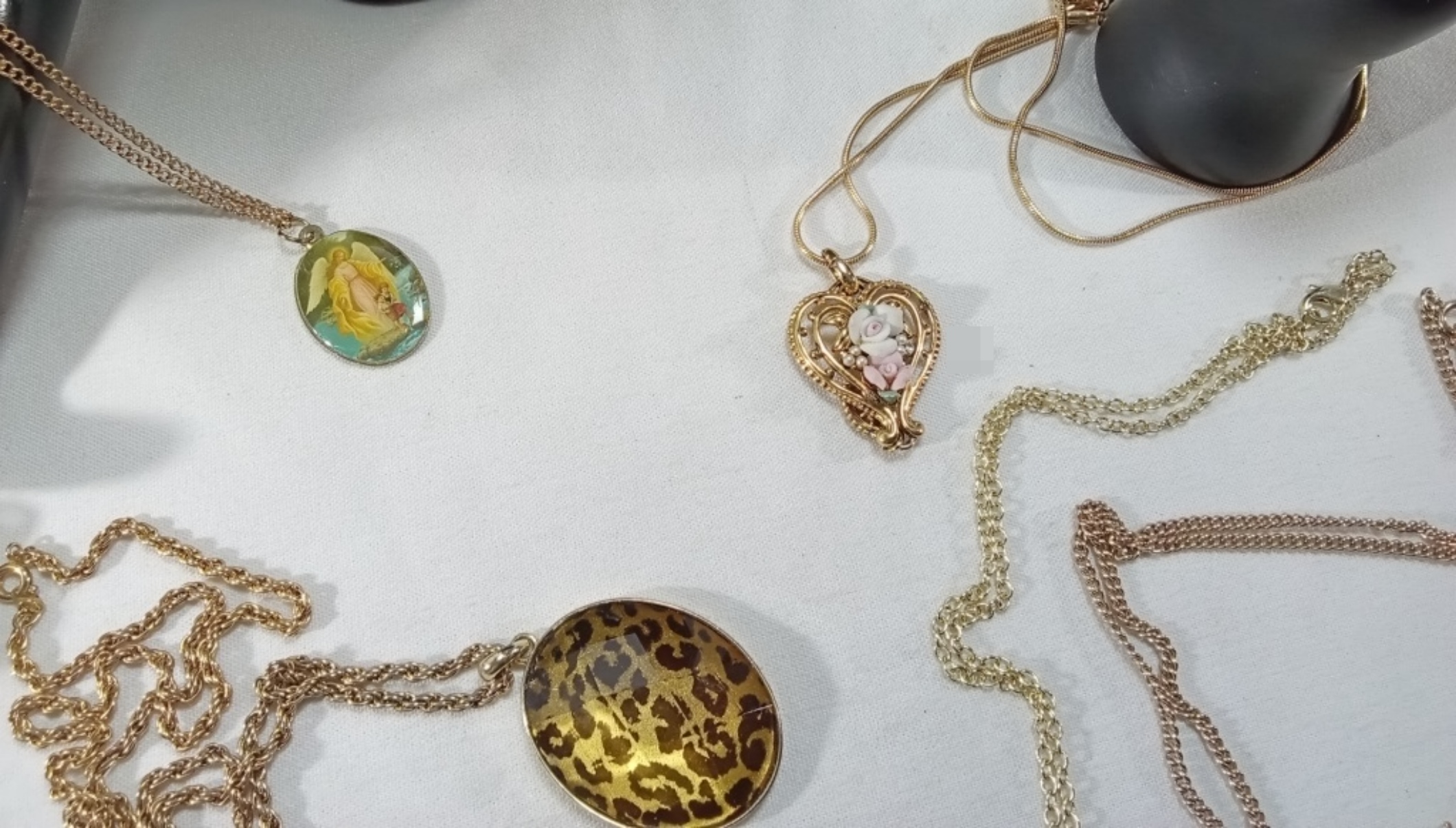 Gold-Tone Necklace Lot, 10 Pieces