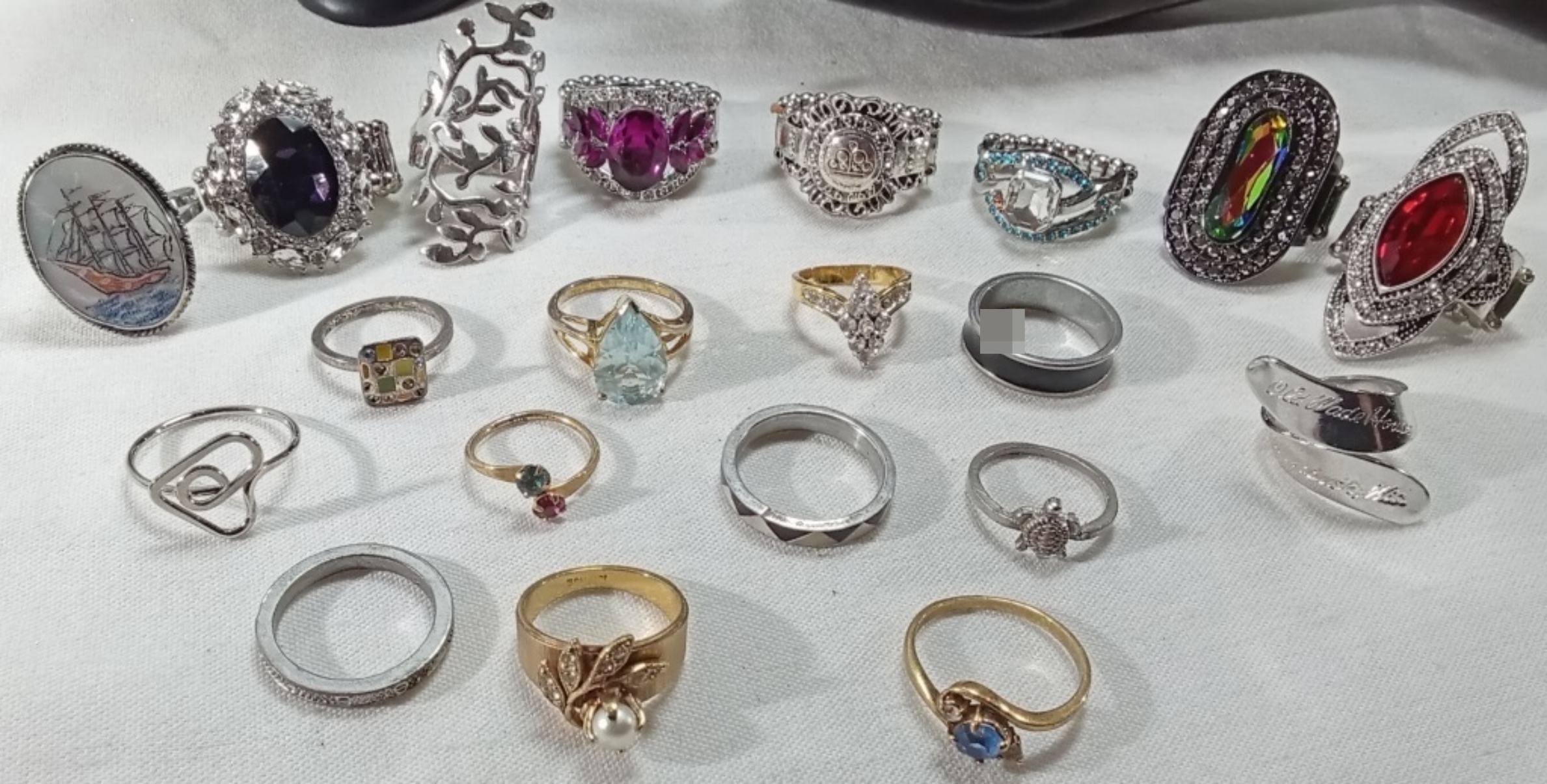 Ring Lot, 28 Pieces Silver & Gold Tone