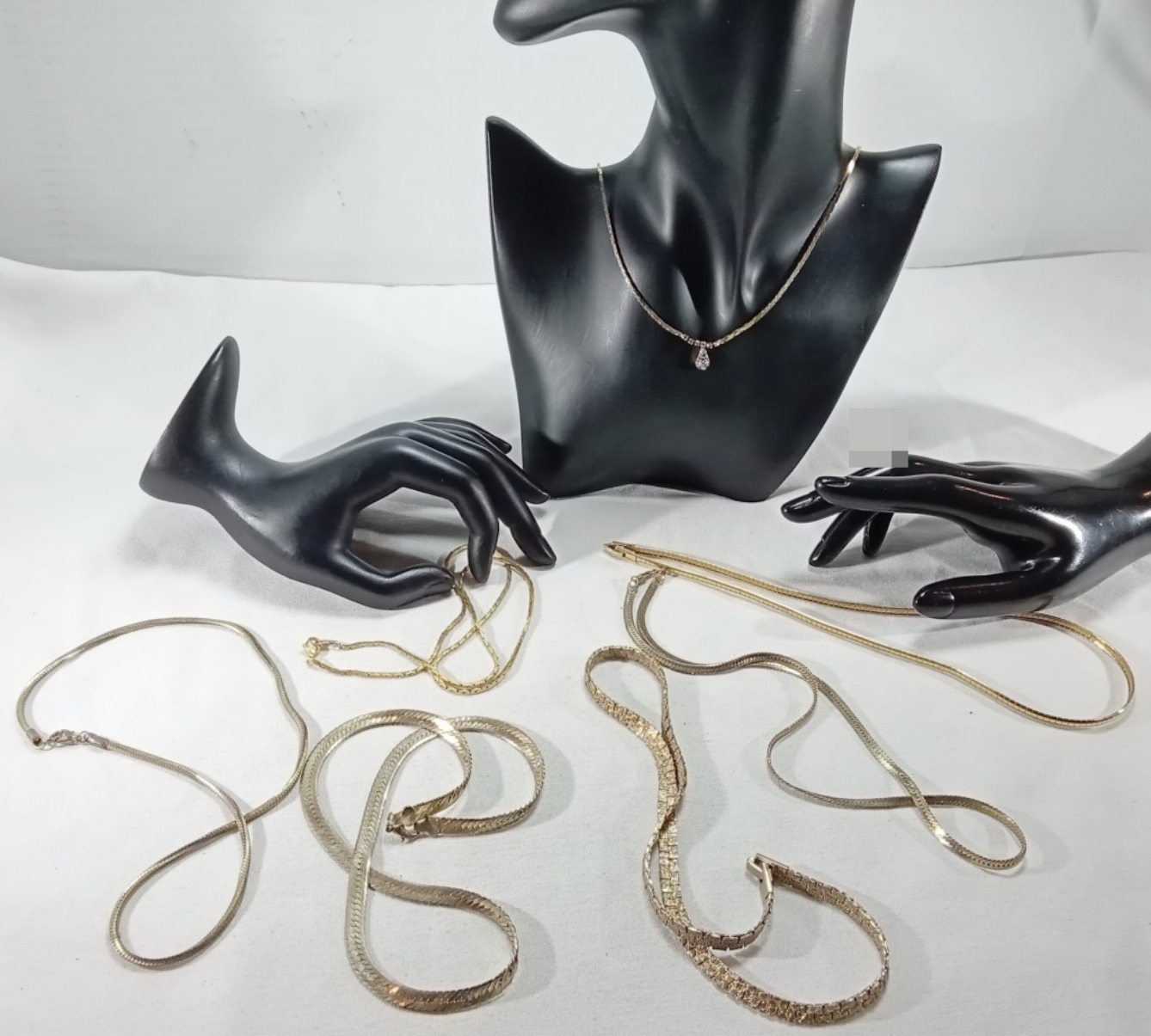 Gold-Tone Necklace Lot, 7 Pieces