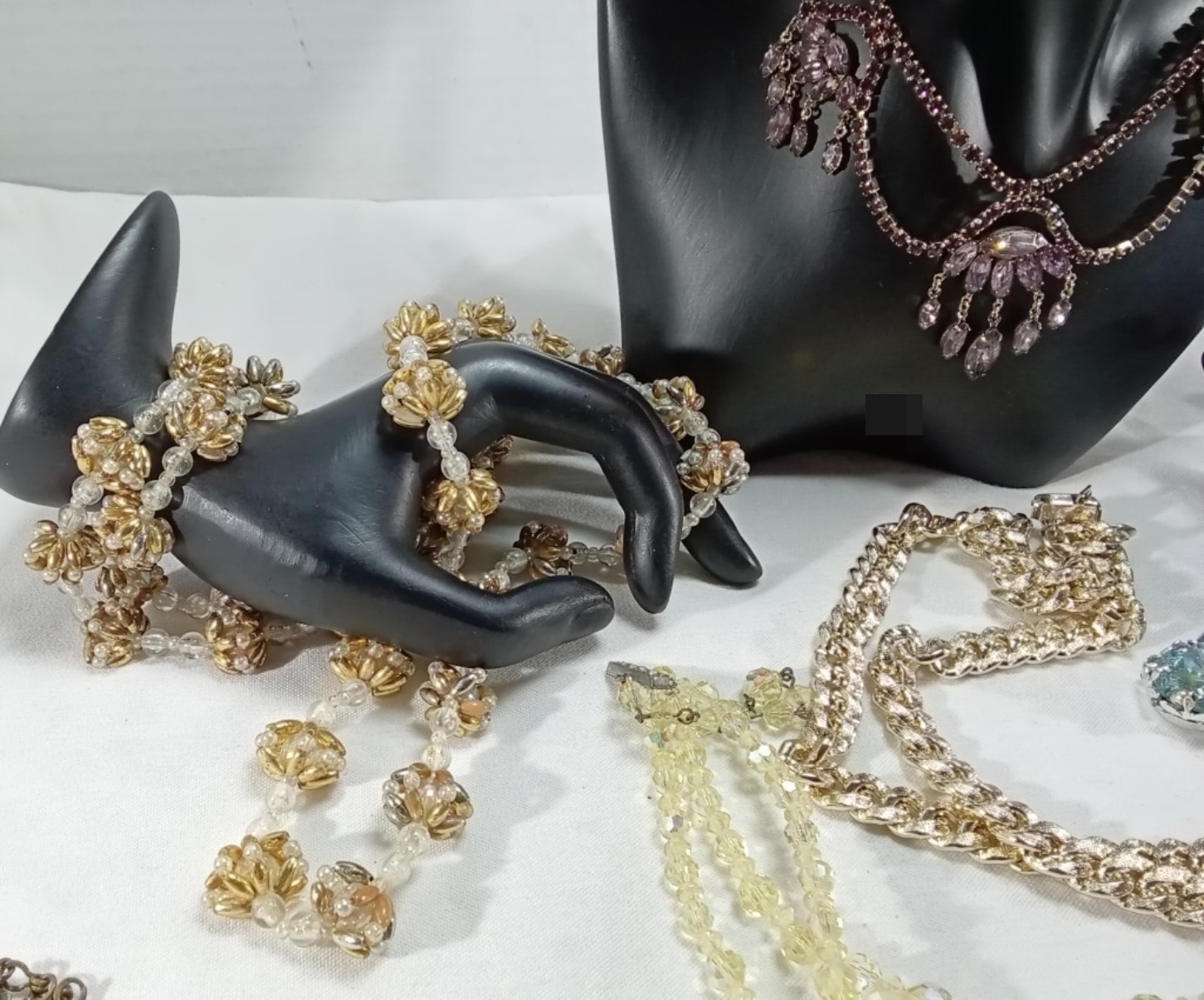 Vintage Costume Jewelry Lot, 7 Necklaces