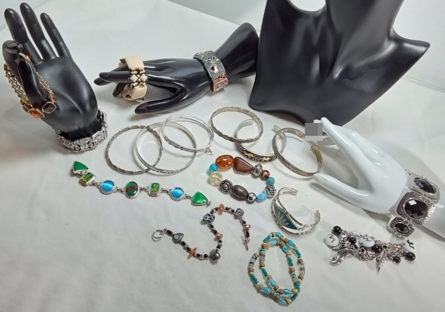 Vintage Jewelry Lot, 17 Pieces Mixed Costume