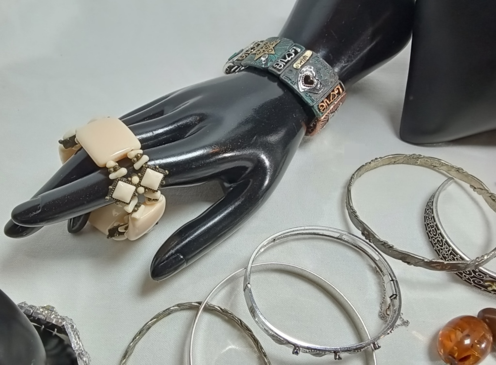 Vintage Jewelry Lot, 17 Pieces Mixed Costume