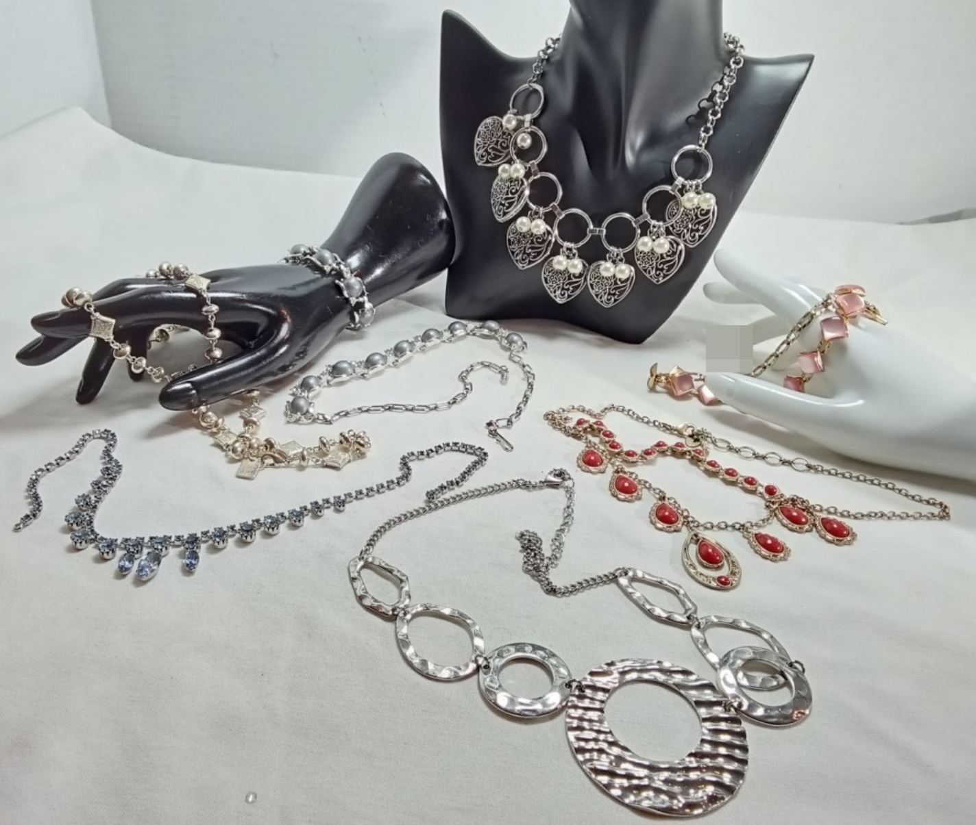 Mixed Costume Jewelry Lot, 8 Pieces Silver & Gold