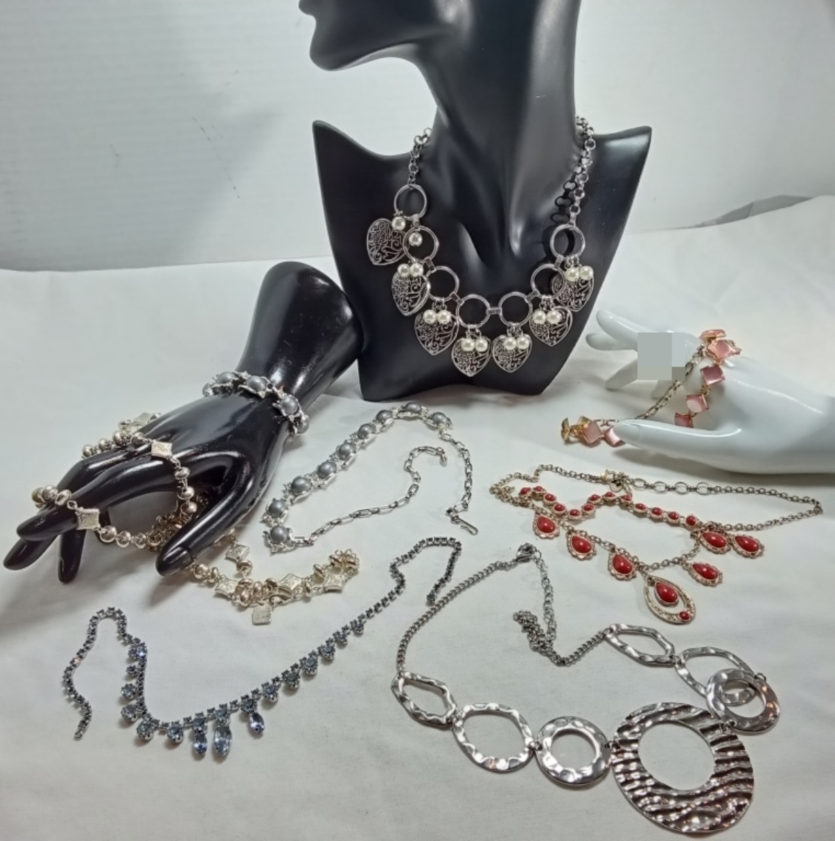 Mixed Costume Jewelry Lot, 8 Pieces Silver & Gold